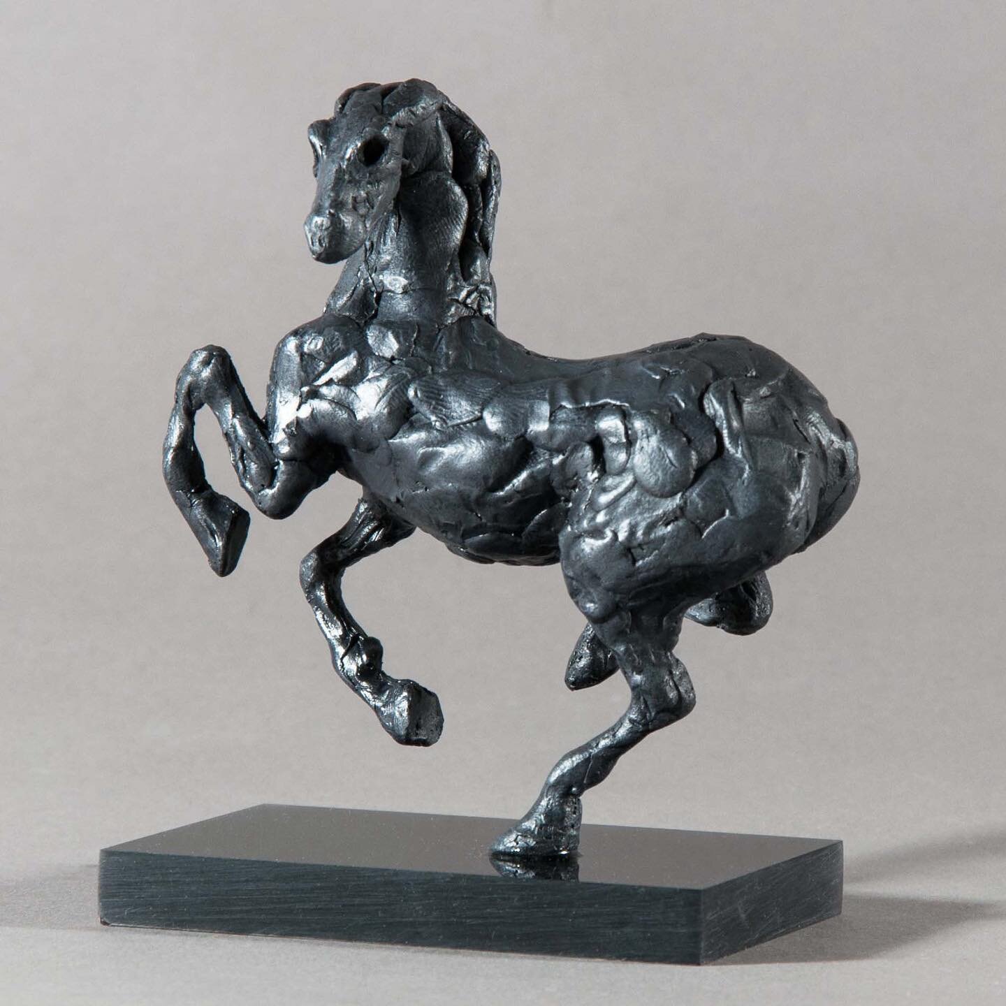This is a little horse that I originally cast in bronze. Given the popularity of my resin editions I have now also cast a resin version, as it is here, which I can offer at a much lower price. Click through to my website for more details. 

#bathbusi