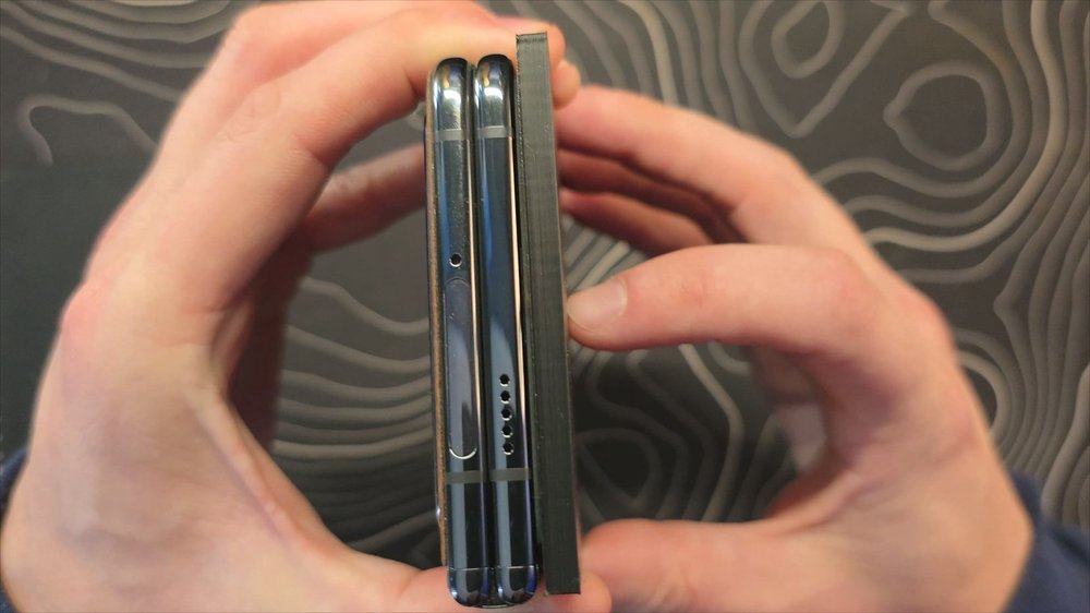 Pixel Fold Thickness