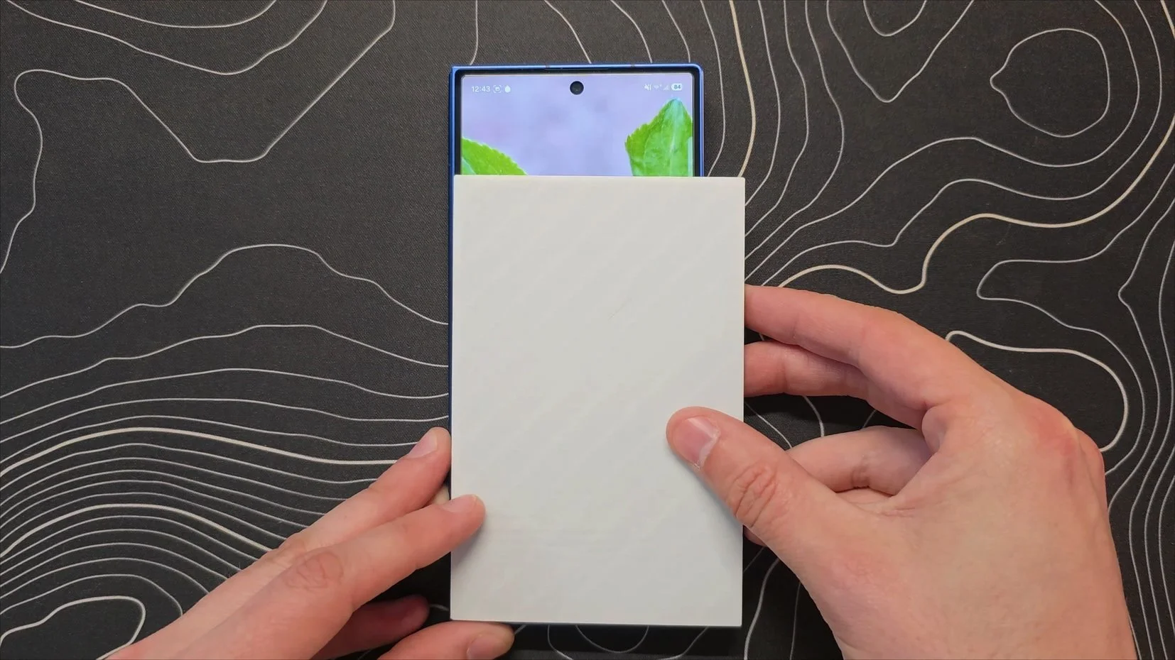 Wide Galaxy Z Fold 8 Size Comparison.mp4_20260325_130415.932.jpg