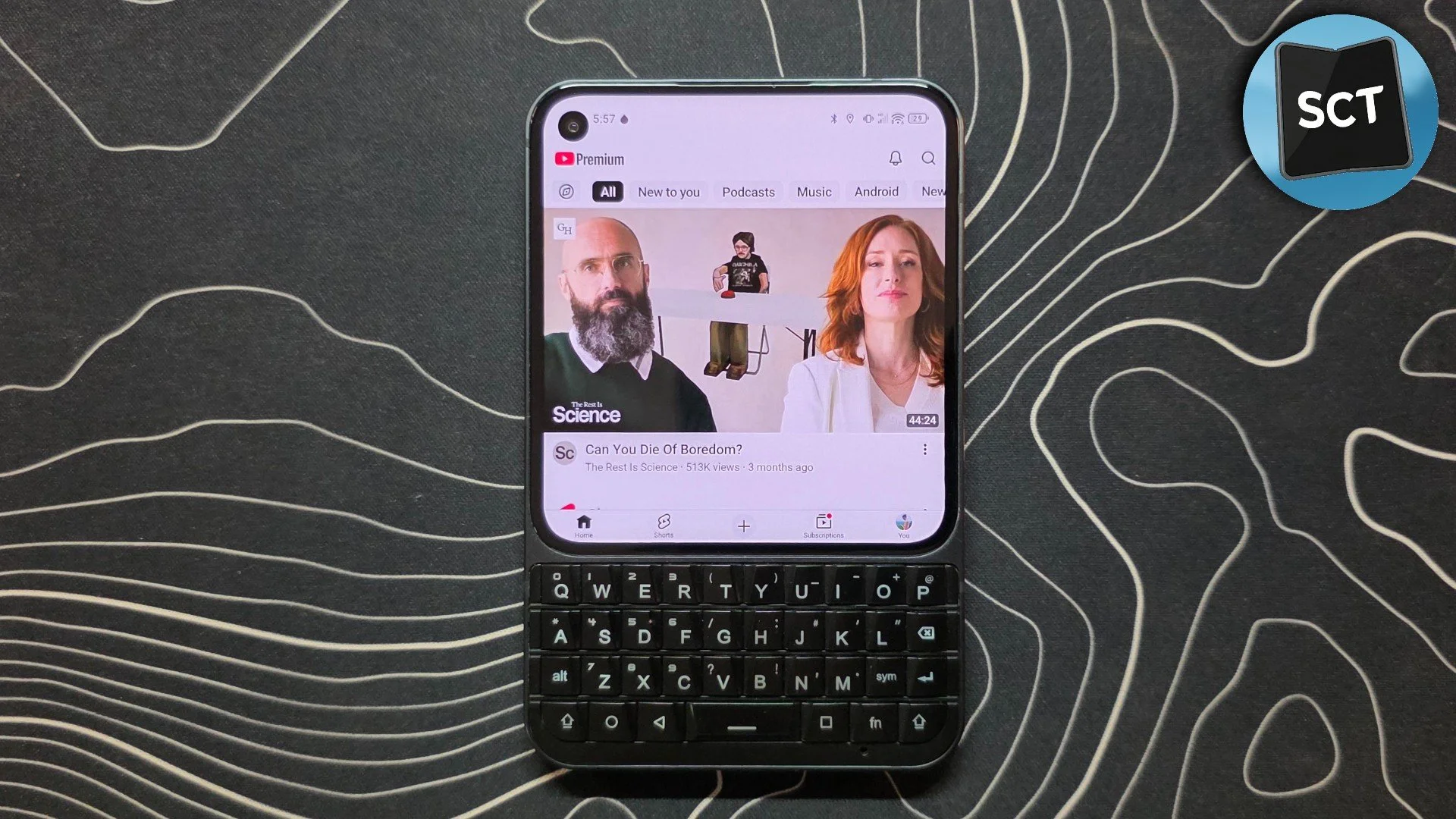 How Do Apps Look On the Titan 2 Elite?
