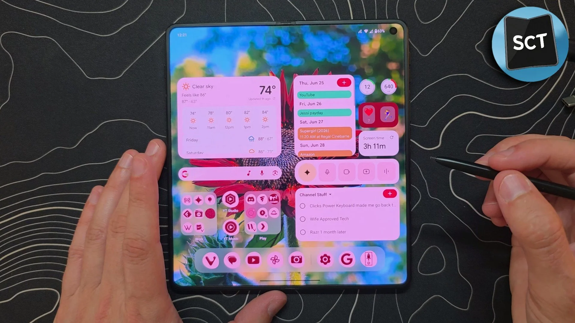I Spent One Month With the Moto Razr Fold