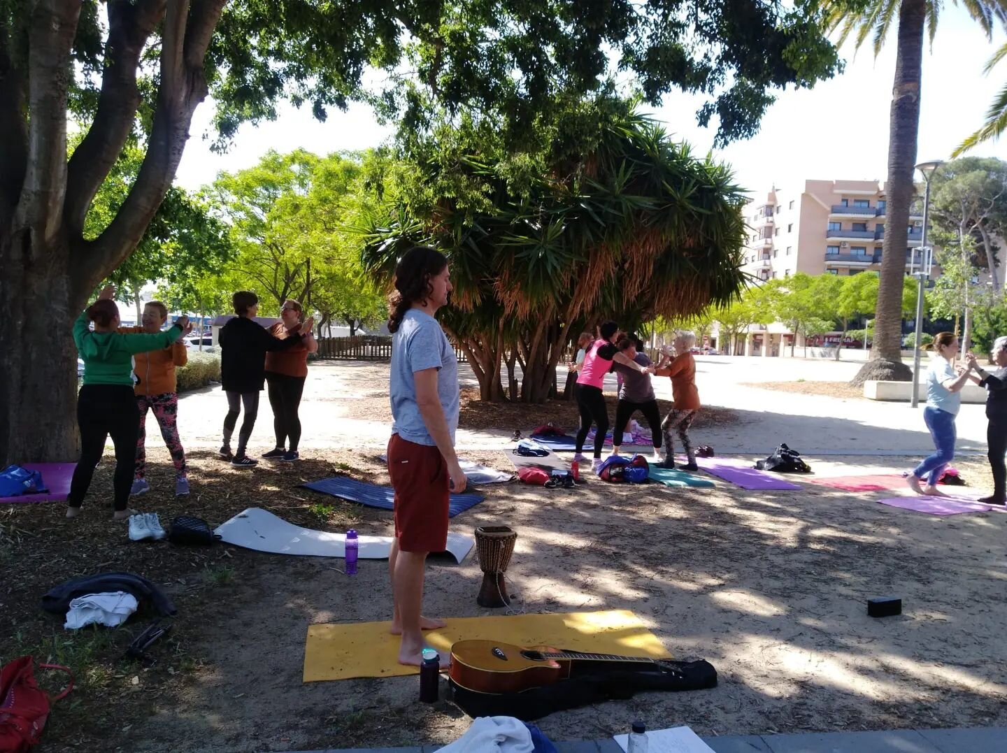 Sesi&oacute;n de yoga, canto de mantras y danzachakra ayer por la ma&ntilde;ana en Reus.

Gracias por vuestra participaci&oacute;n ✨🙏