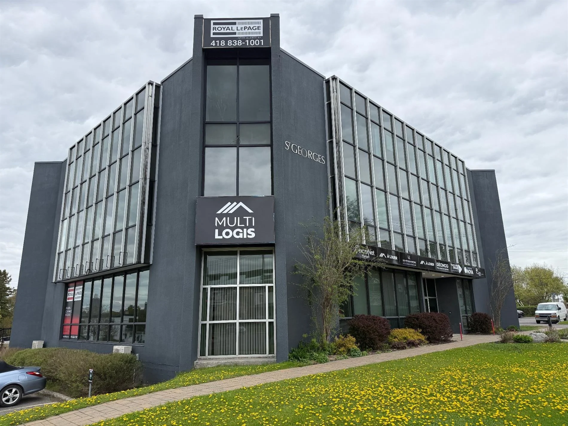 5935 Rue St-Georges, local A, Lévis (Desjardins), Chaudière-Appalaches
près de Côte du Passage À LOUER

Plusieurs espaces de bureaux disponibles au 2e étage de ce centre d'affaires avantageusement situé au coeur de Lévis. Superficie à partir de 740 p