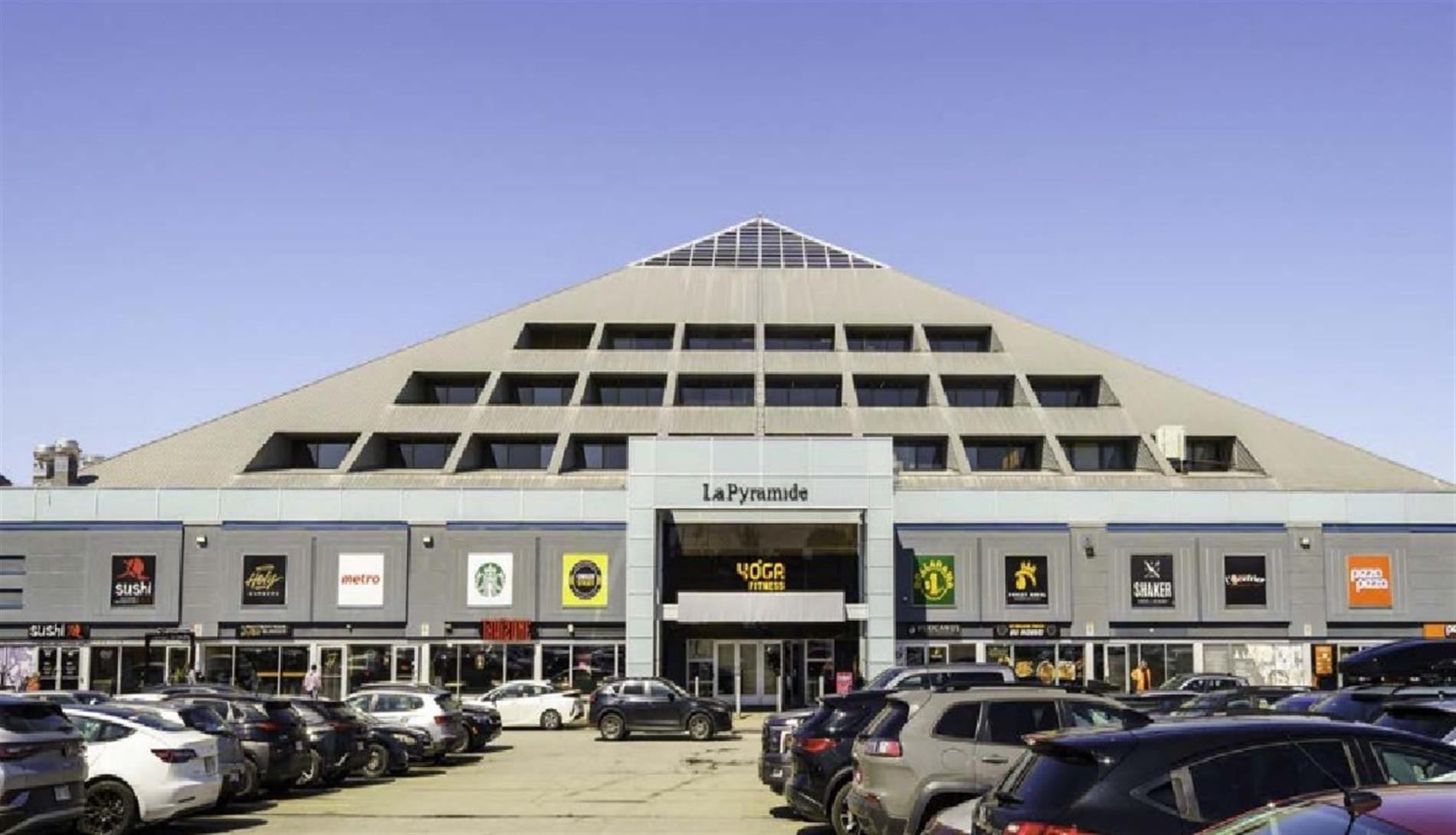 2360 Ch. Ste-Foy, local D, Québec (Sainte-Foy/Sillery/Cap-Rouge), Capitale-Nationale
près de Av. Néréé-Tremblay À LOUER

Espace de bureaux ou pour entreprises de services disponible à la Pyramide de Ste-Foy. Jusqu'à 15 000 pieds carrés sont disponibl