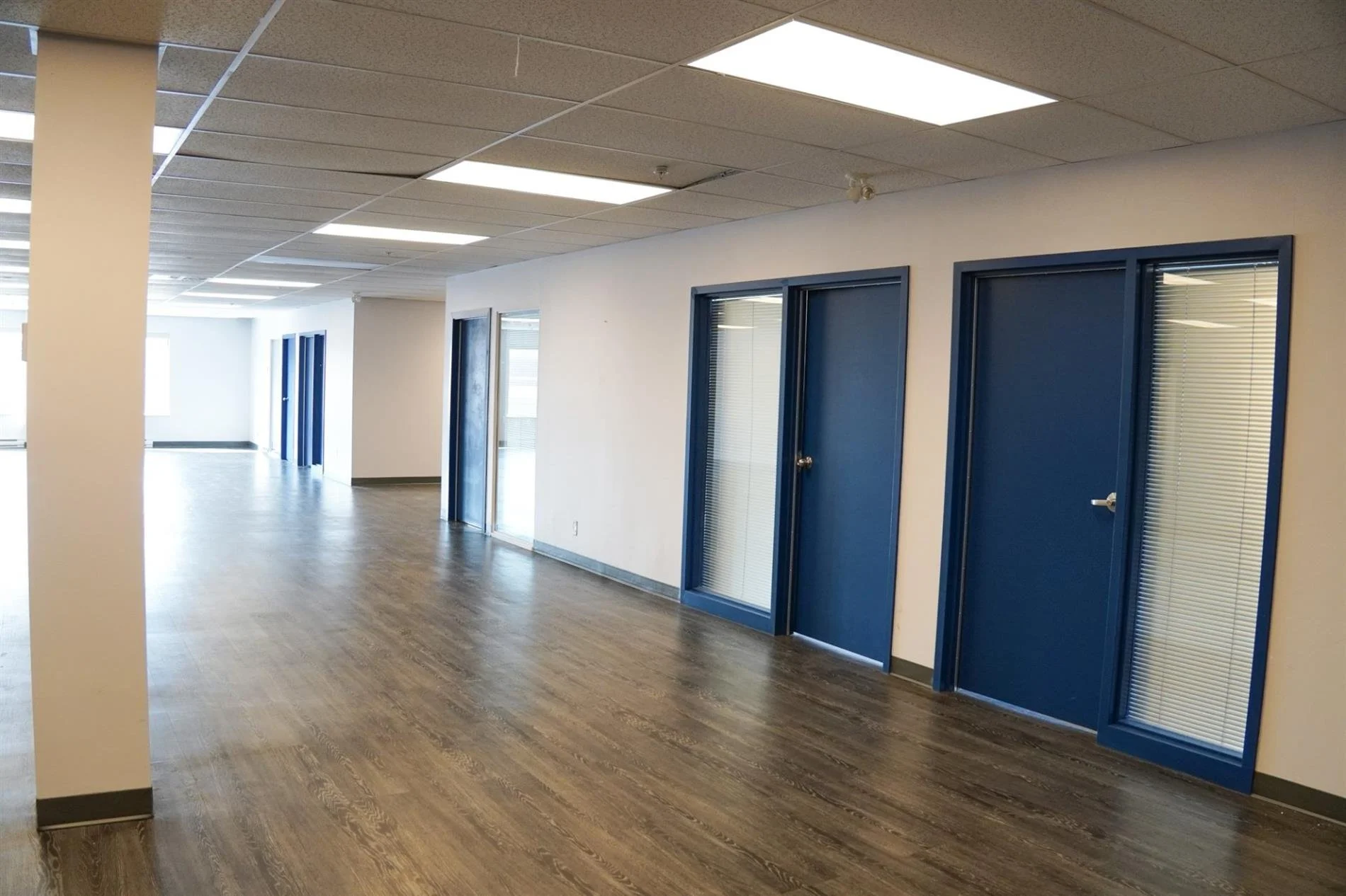 3700 Rue du Campanile, local 101, Québec (Sainte-Foy/Sillery/Cap-Rouge), Capitale-Nationale près de Rue Grandjean À LOUER

Local commercial avec beaucoup de luminosité et de potentiel au coeur de la rue du Campanile. Voisin de IGA et Brunet. Plusieur