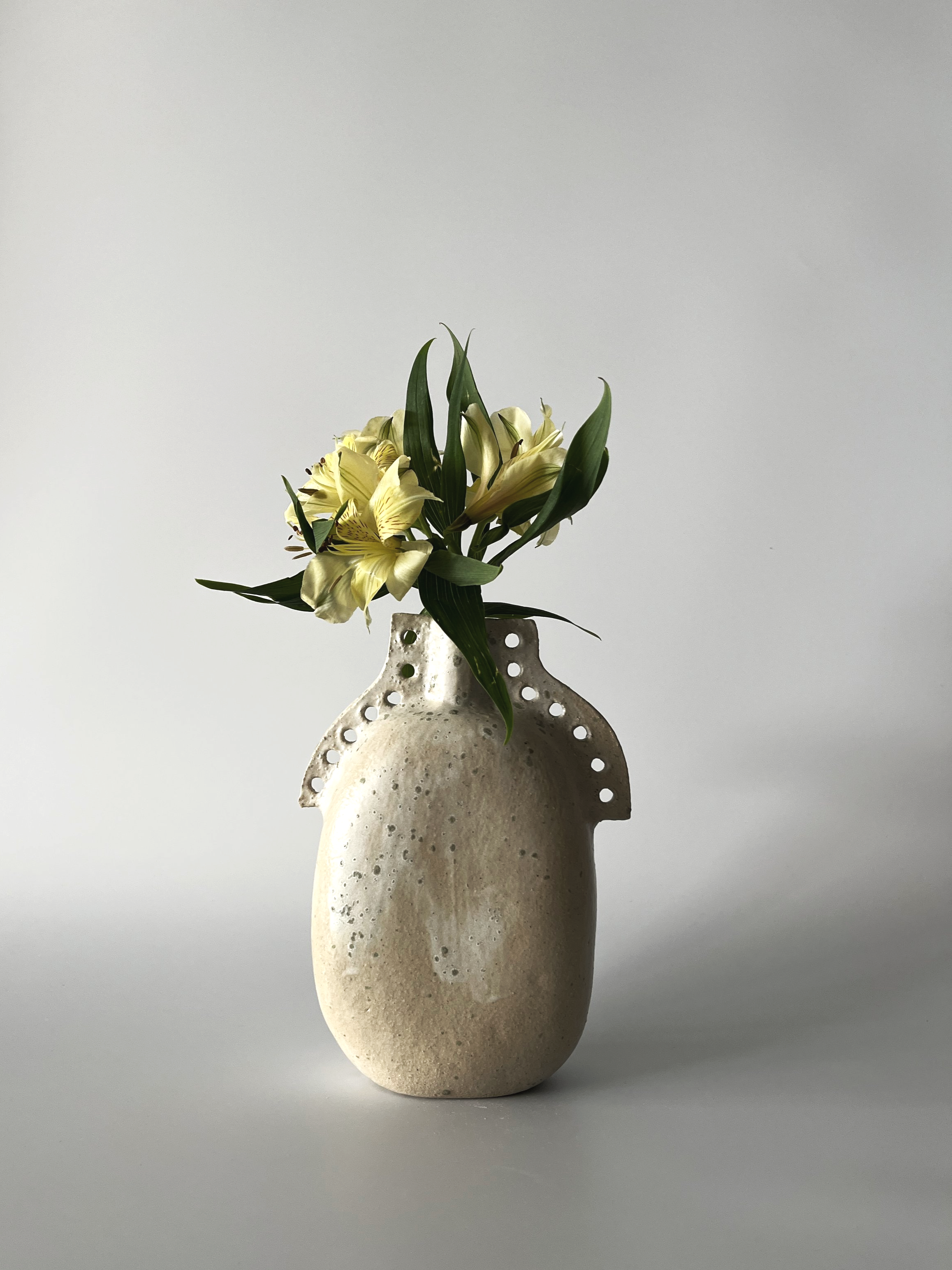 Honey Vase III