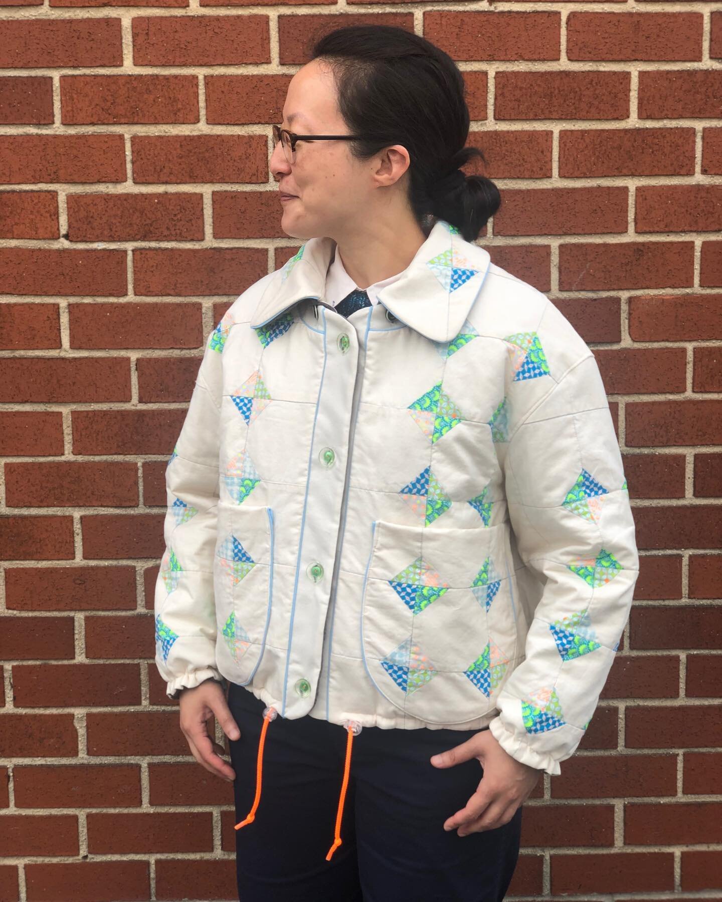 Here is my latest sewing project - the Papercut Emmi Jacket! I made my own patchwork for one side of this reversible jacket, using some fabric that I picked up on a trip to Paris. This project took me about two months to complete, but I really enjoye