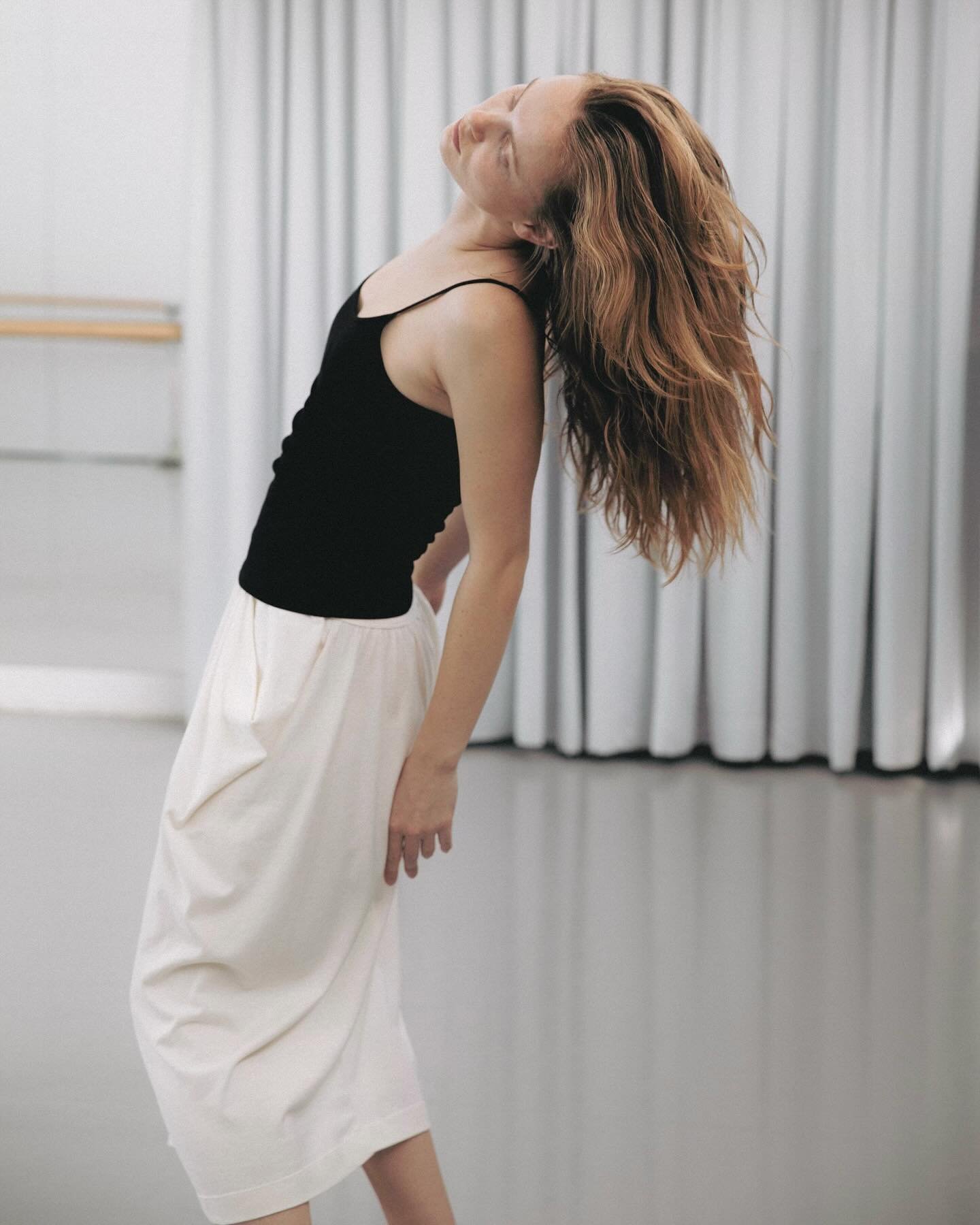 in movement

Lucie in Conservatoire de danse de Paris 

@emmavermaase - photography 
@luciedomenach - talent, choreographer 
@hiromi_kamiyu - hair styling
@em__archives - creative direction, styling 
@skyfallstatus - creative direction, film director