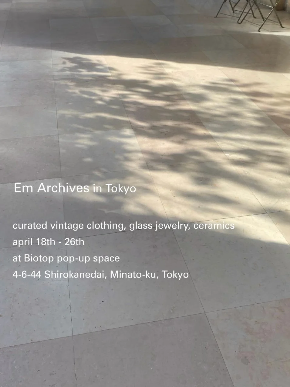 I am beyond happy to announce my first ever pop-up abroad, taking place next month in tokyo. 

This event will showcase a large curation of vintage clothing, as well as sisijoia glass jewelry and ceramics by artist sharlen nozawa. 

Pictured :
2. 198
