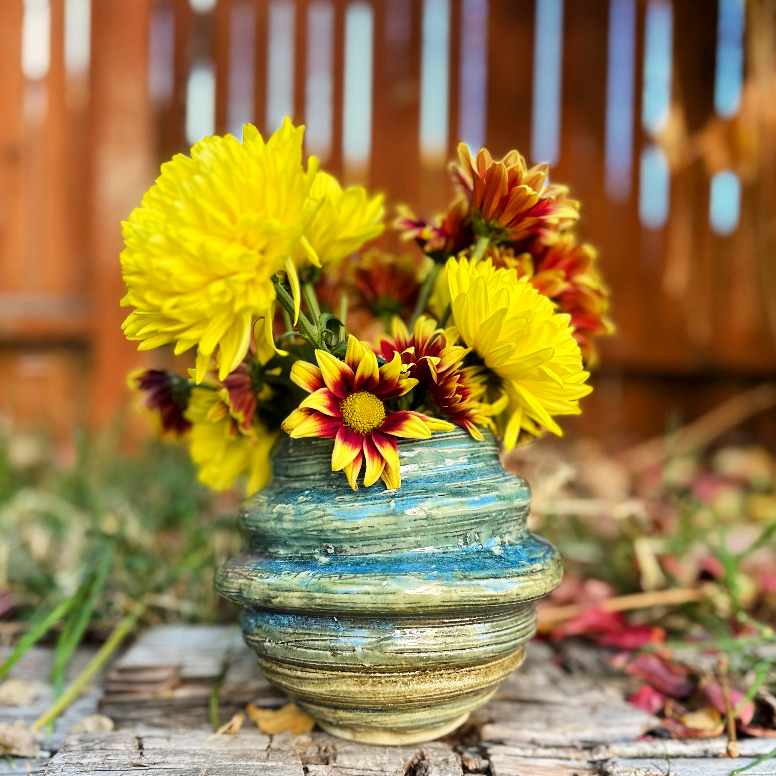 Ceramic-beehive.png