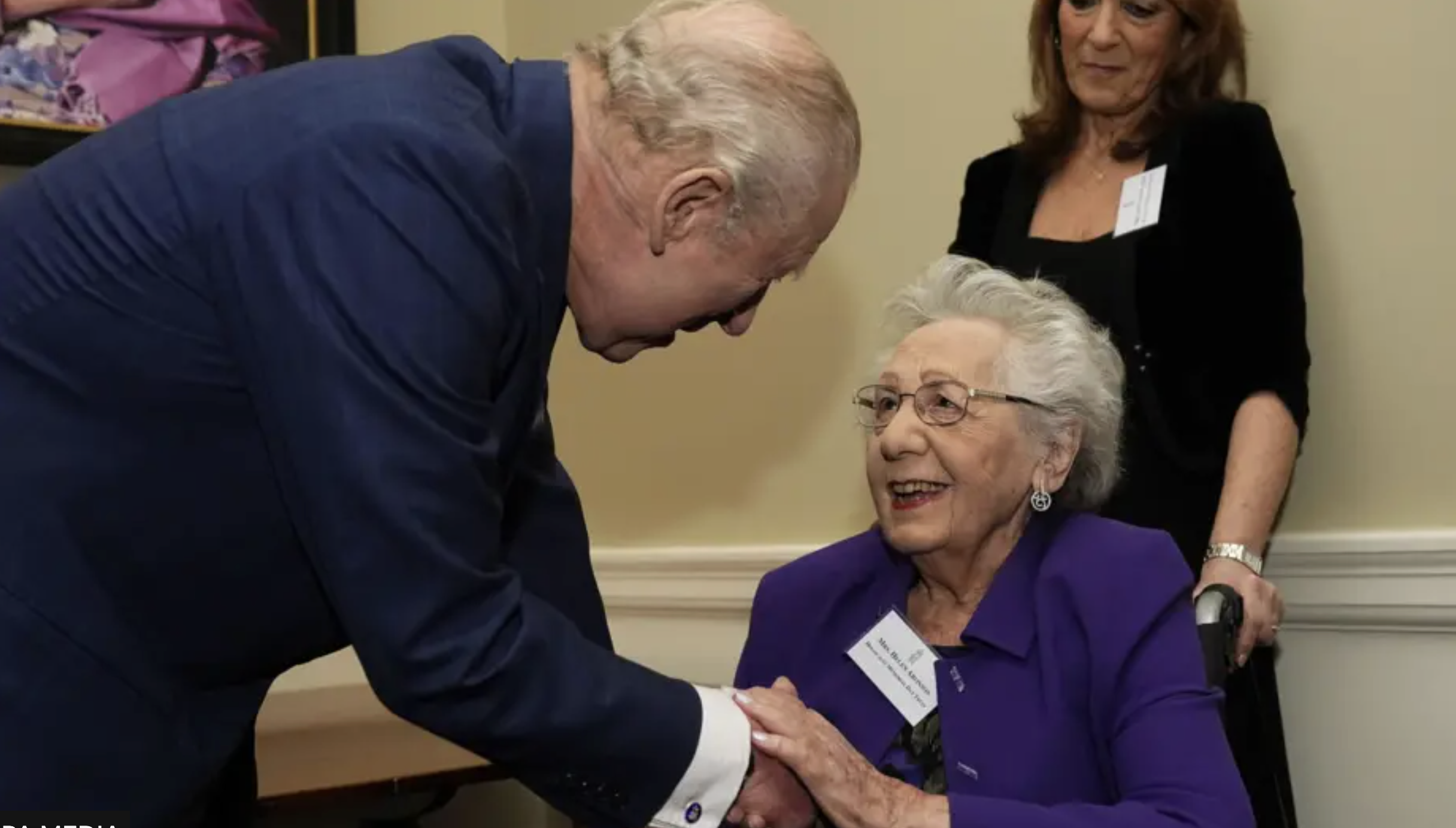 King and Queen meet Holocaust survivors at Palace