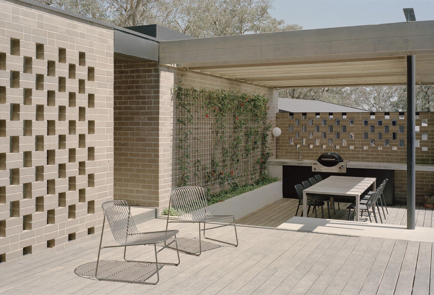 2024_12_Figureground_Warrandyte_House_Final_Imagery_Print_Optimised_24.jpeg