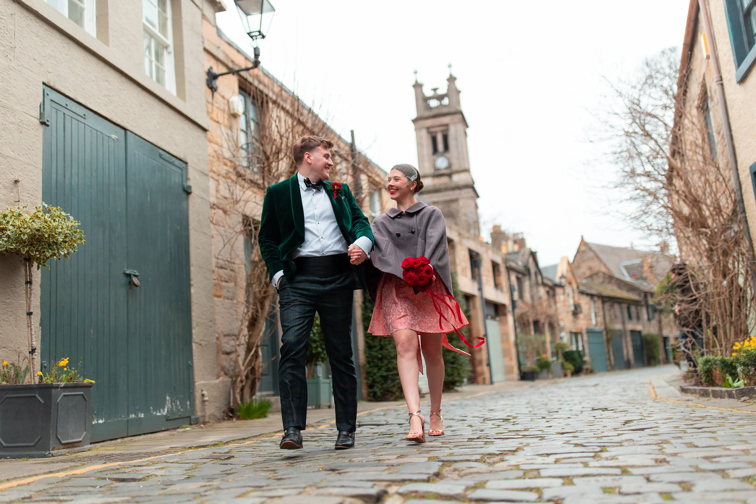 A Romantic Edinburgh Elopement Photoshoot