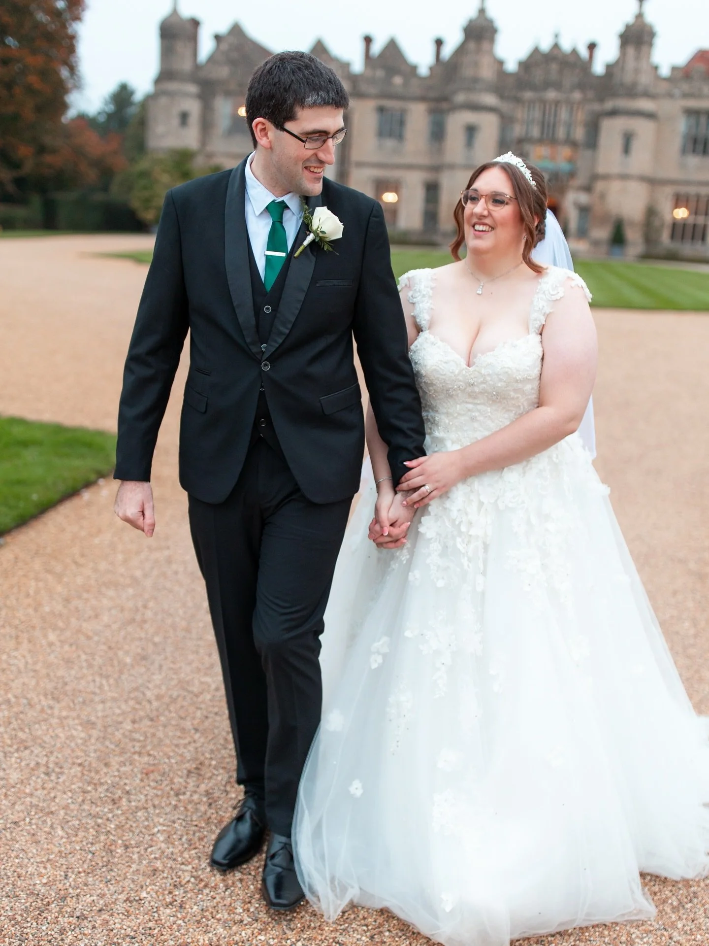 YOUR WEDDING DAY DOESN&rsquo;T NEED TO BE ON TURBO THE ENTIRE DAY. Sometimes you&rsquo;ve got to take an opportunity to relax and simply take a stroll around your venue and be together.

If you&rsquo;re looking for documentary wedding photographyand 