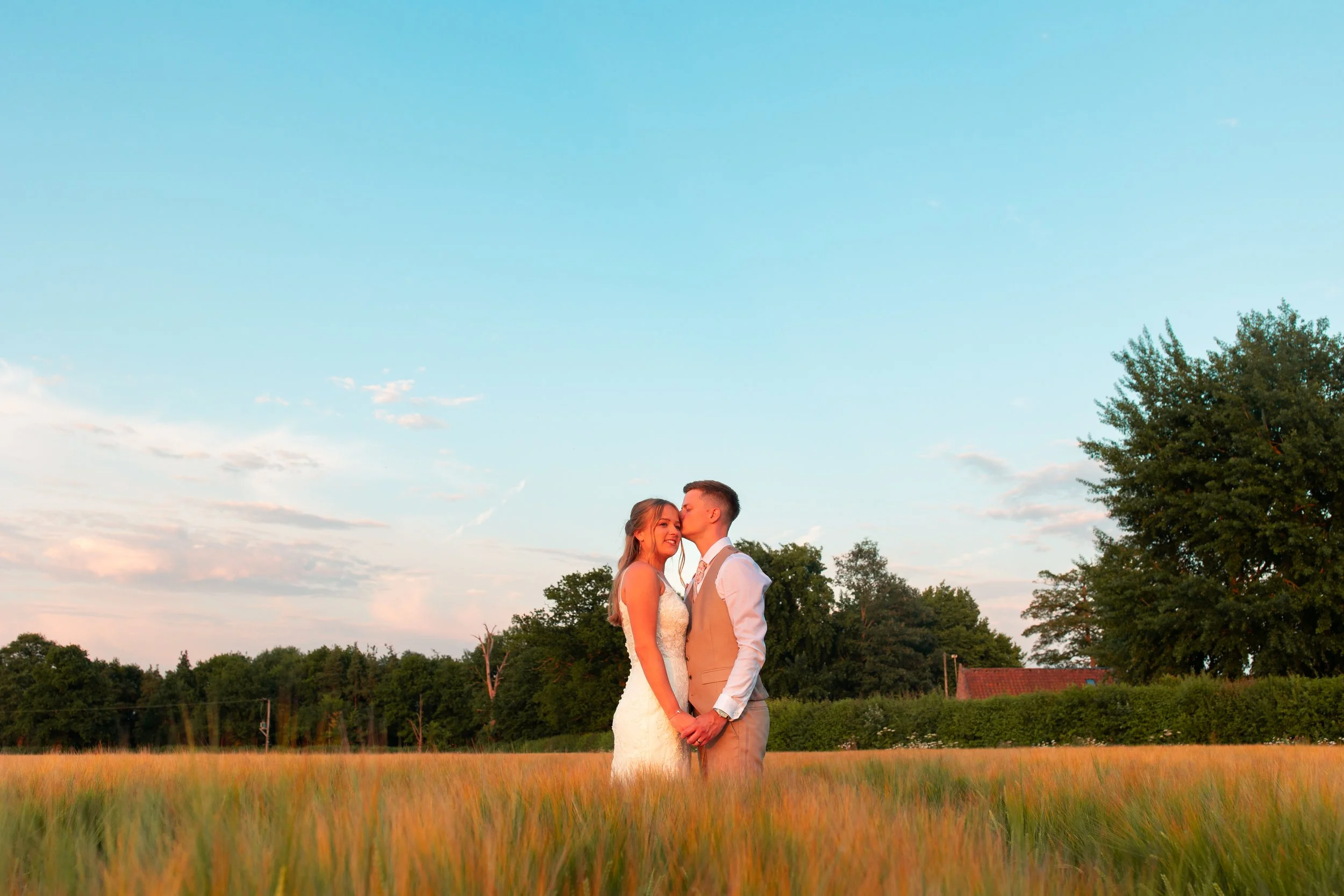 A garden wedding at Elms barn in norfolk.