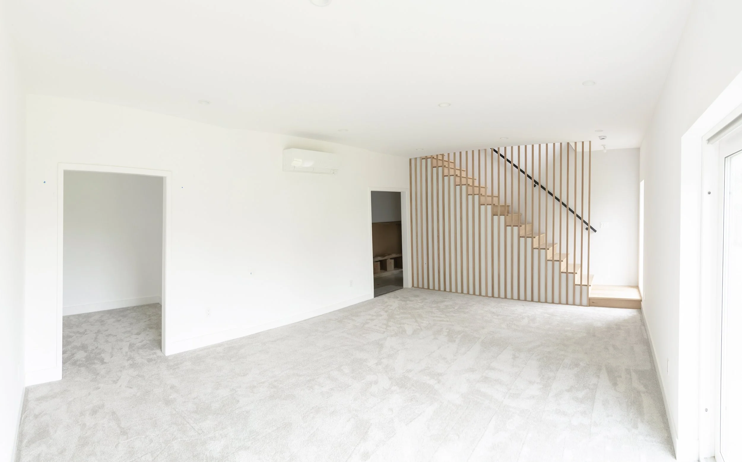 Familyroom_Panorama-1.jpg