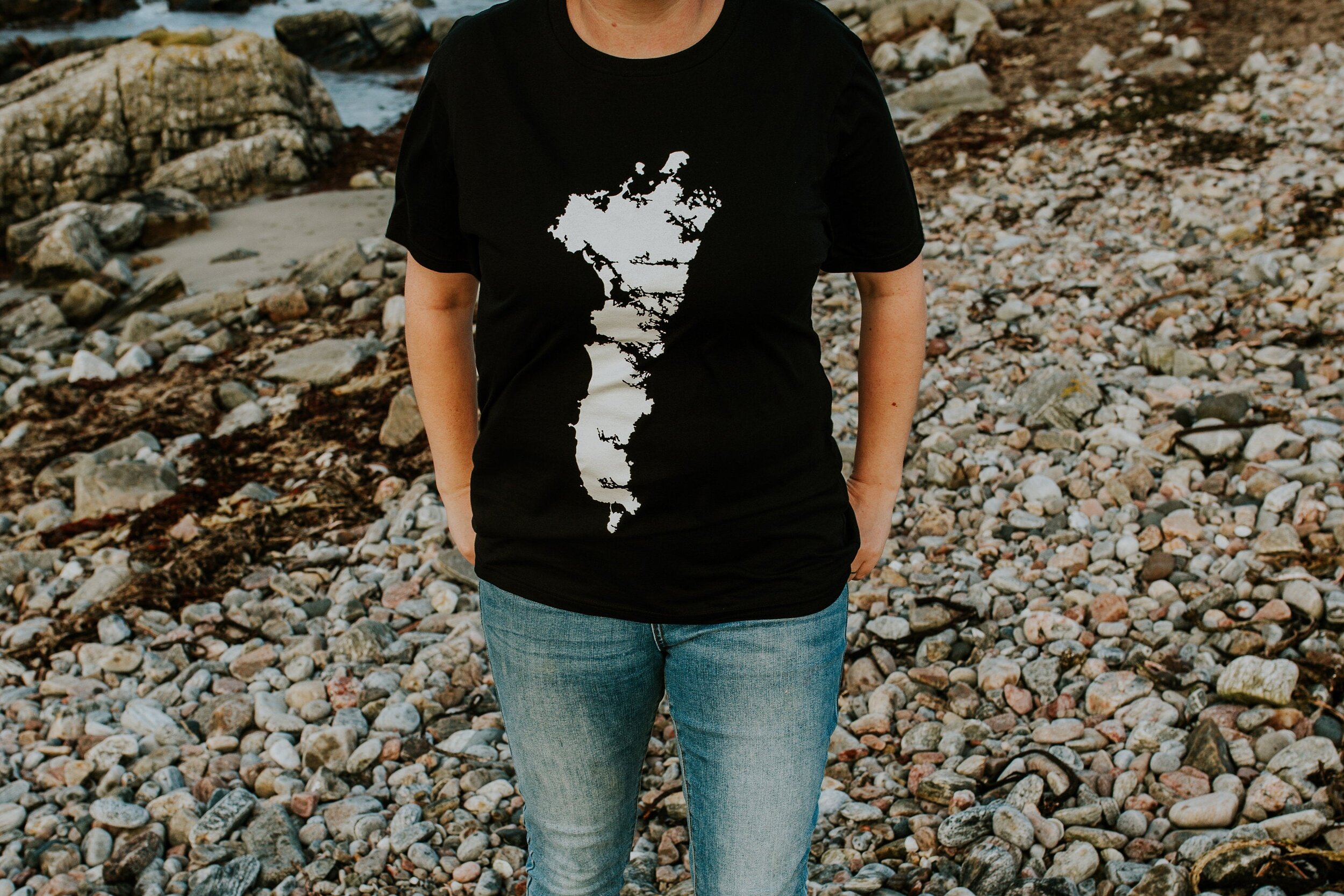 Western isles uists map t shirt - Culla Creative