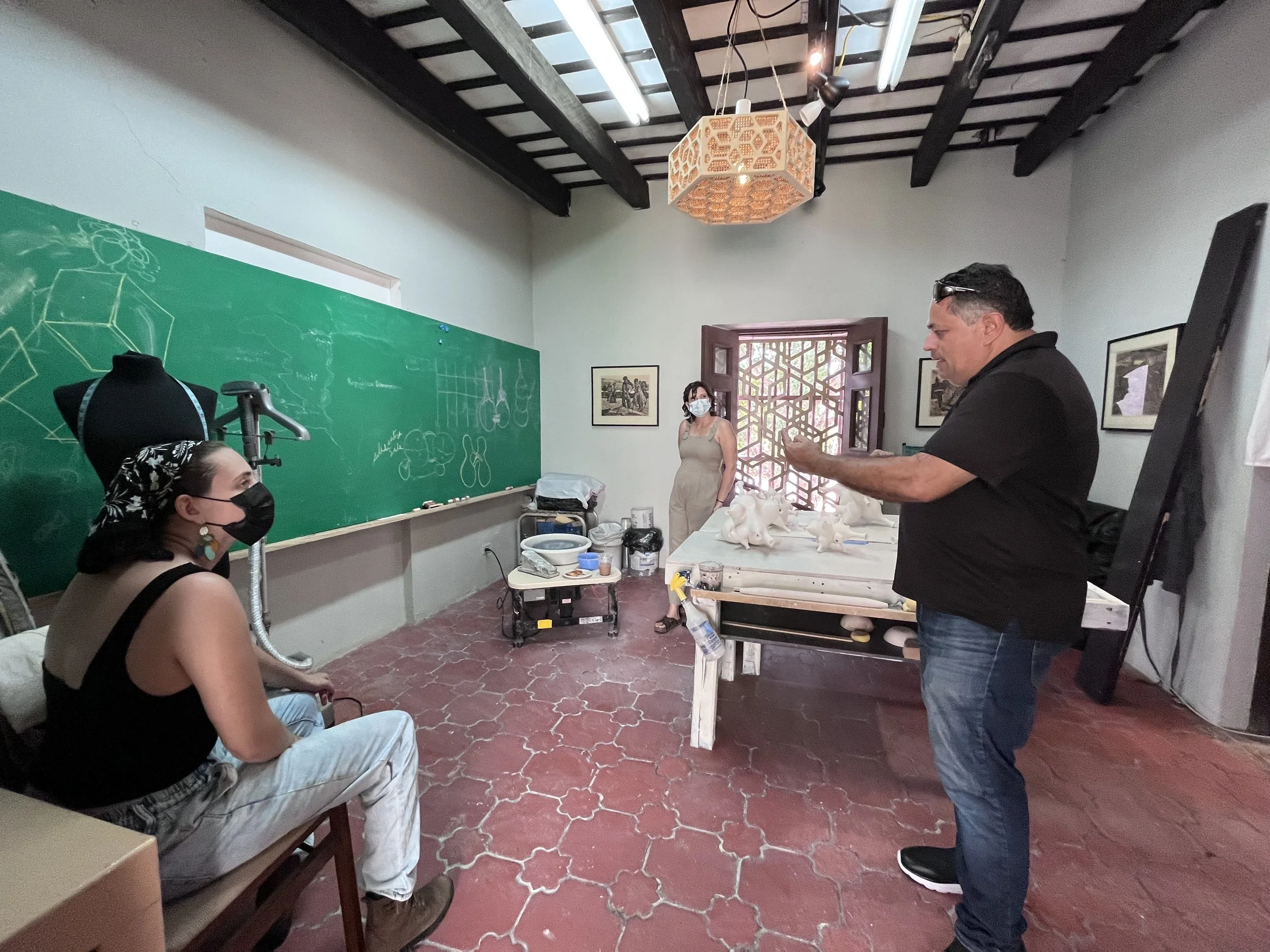 Contrafuertes visita Jose Luis Vargas a Anna Parker.jpeg