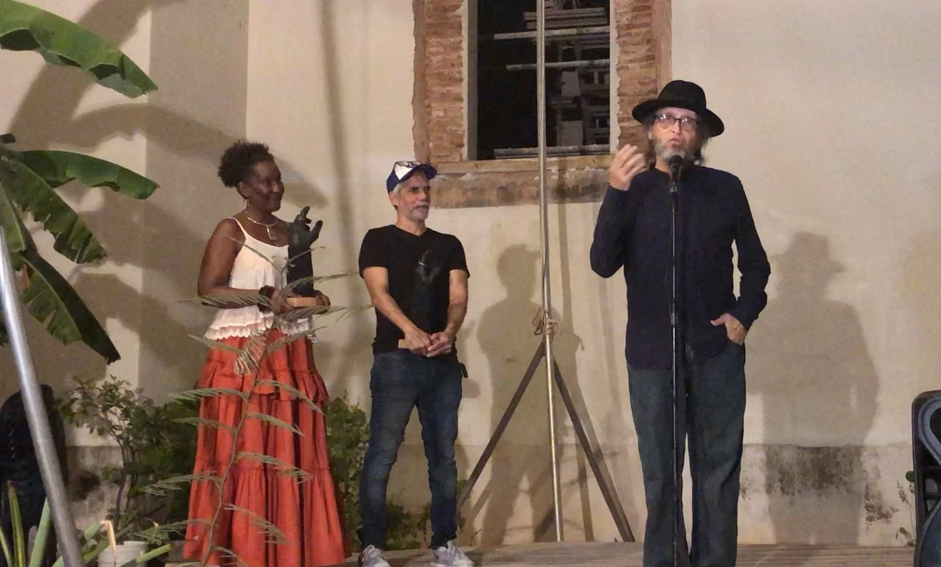 Prieti hand Contrafuertes 2.jpeg