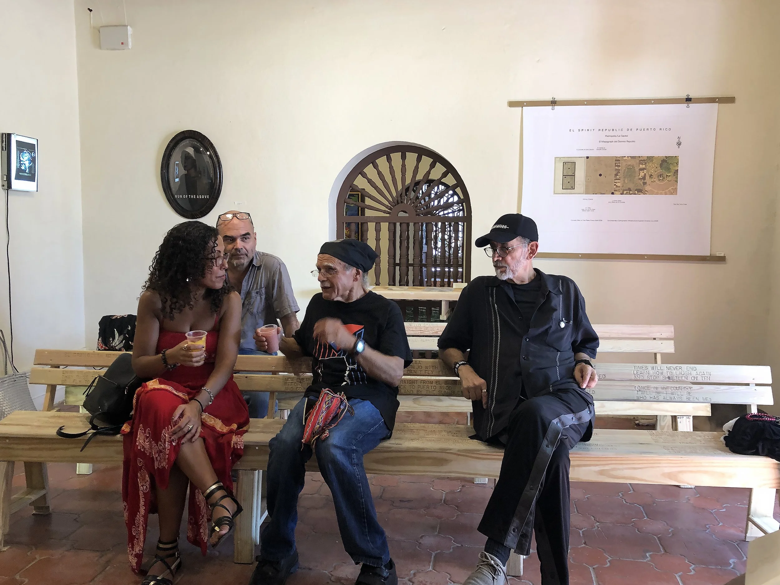 Adal en Banco Contrafuertes.jpeg