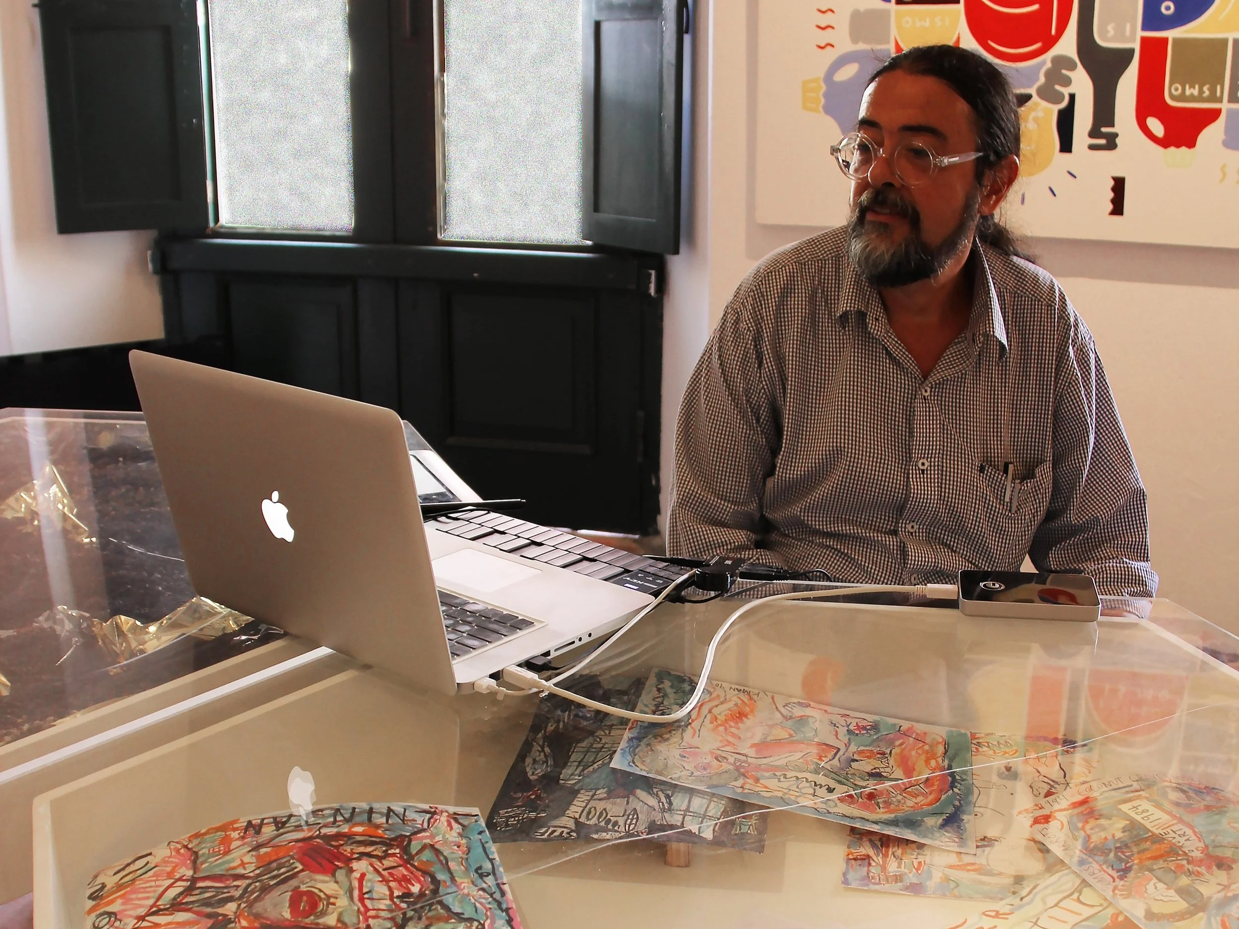 Teo sentado compu.jpg