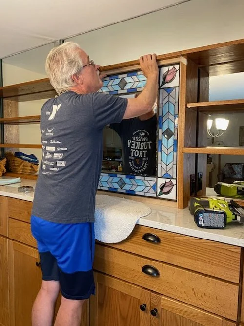 Installing the panel.
