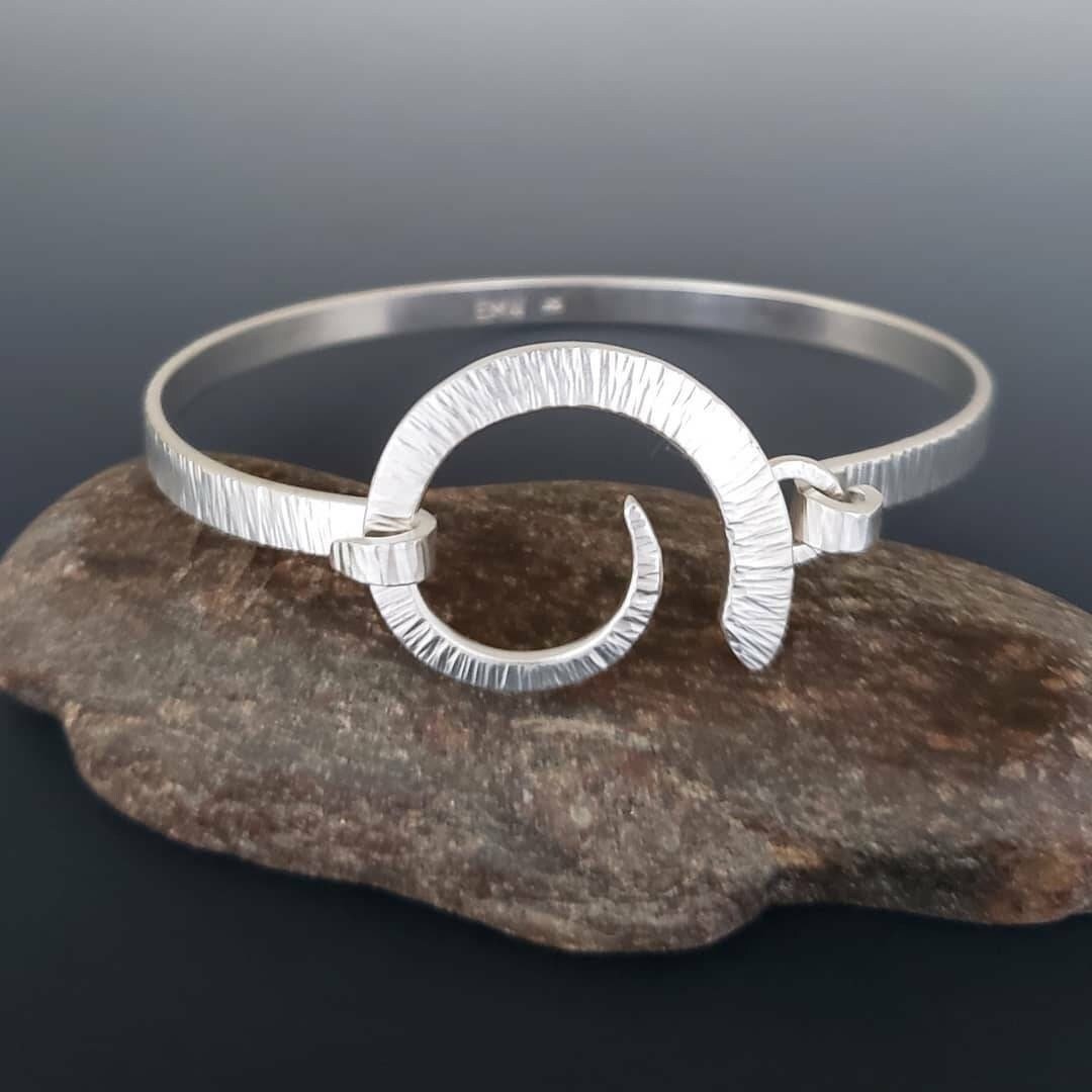 https://i.etsystatic.com/7285246/r/il/33a0e1/3325483901/il_fullxfull.3325483901_i6pw.jpg