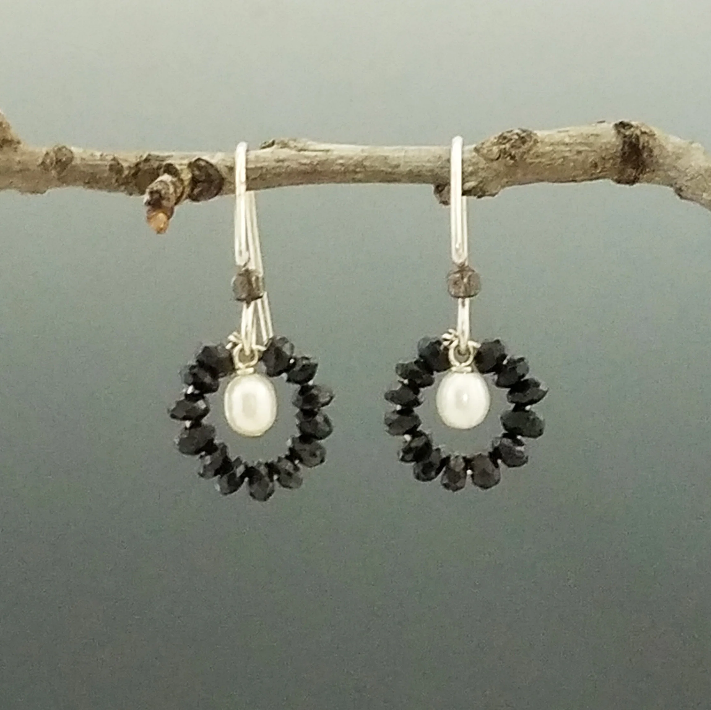 Black Spinel Pearl Earrings.jpg