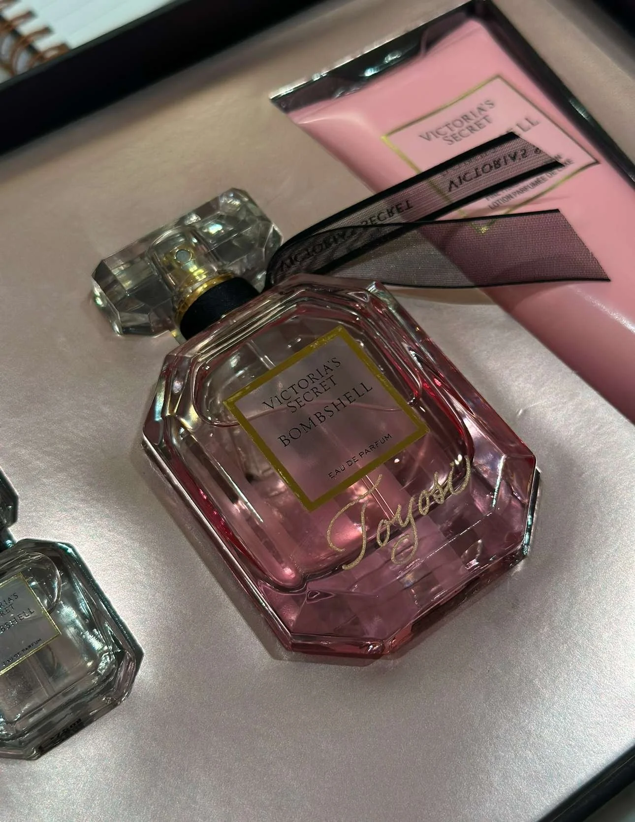 engraved-bombshell-perfume.jpg