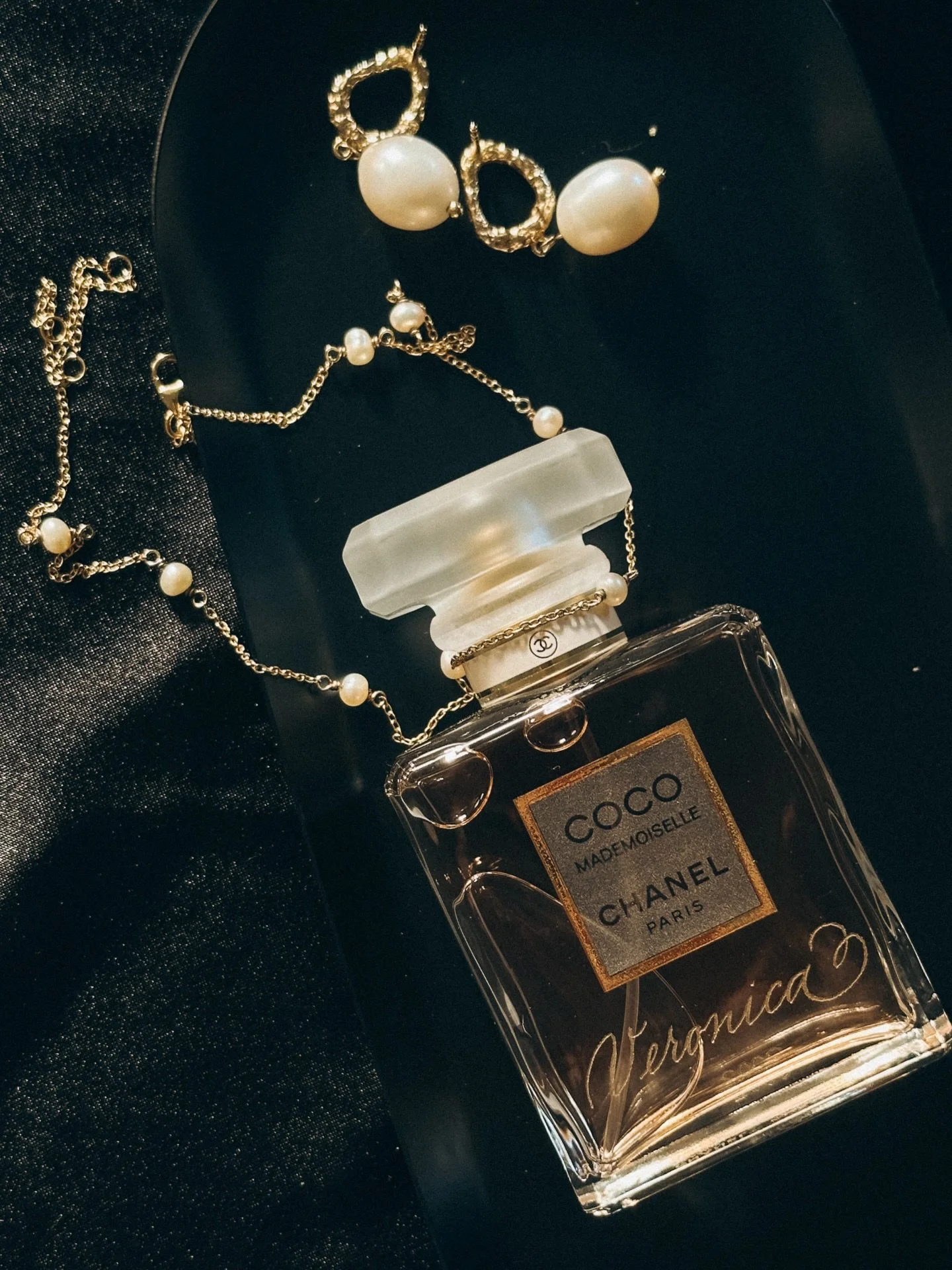 ✨A finished engraved perfume vs. the first draft and every step in between✨

✨When I&rsquo;m working in the studio, a single perfume can take me up to an hour (sometimes more) before it&rsquo;s ready to be packed.

✨On-site, it&rsquo;s a completely d