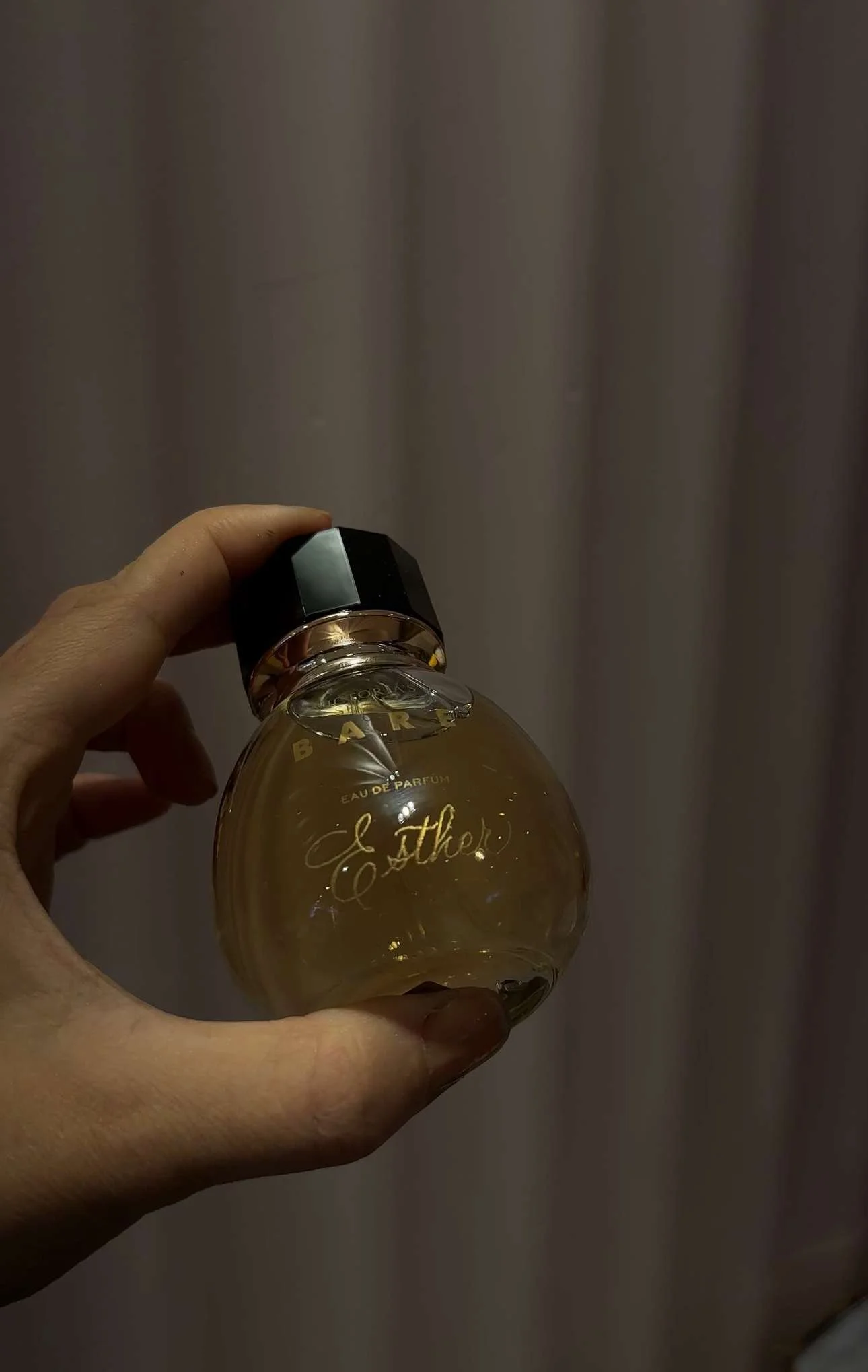 engraved-Bare-Vanilla-perfume.jpg