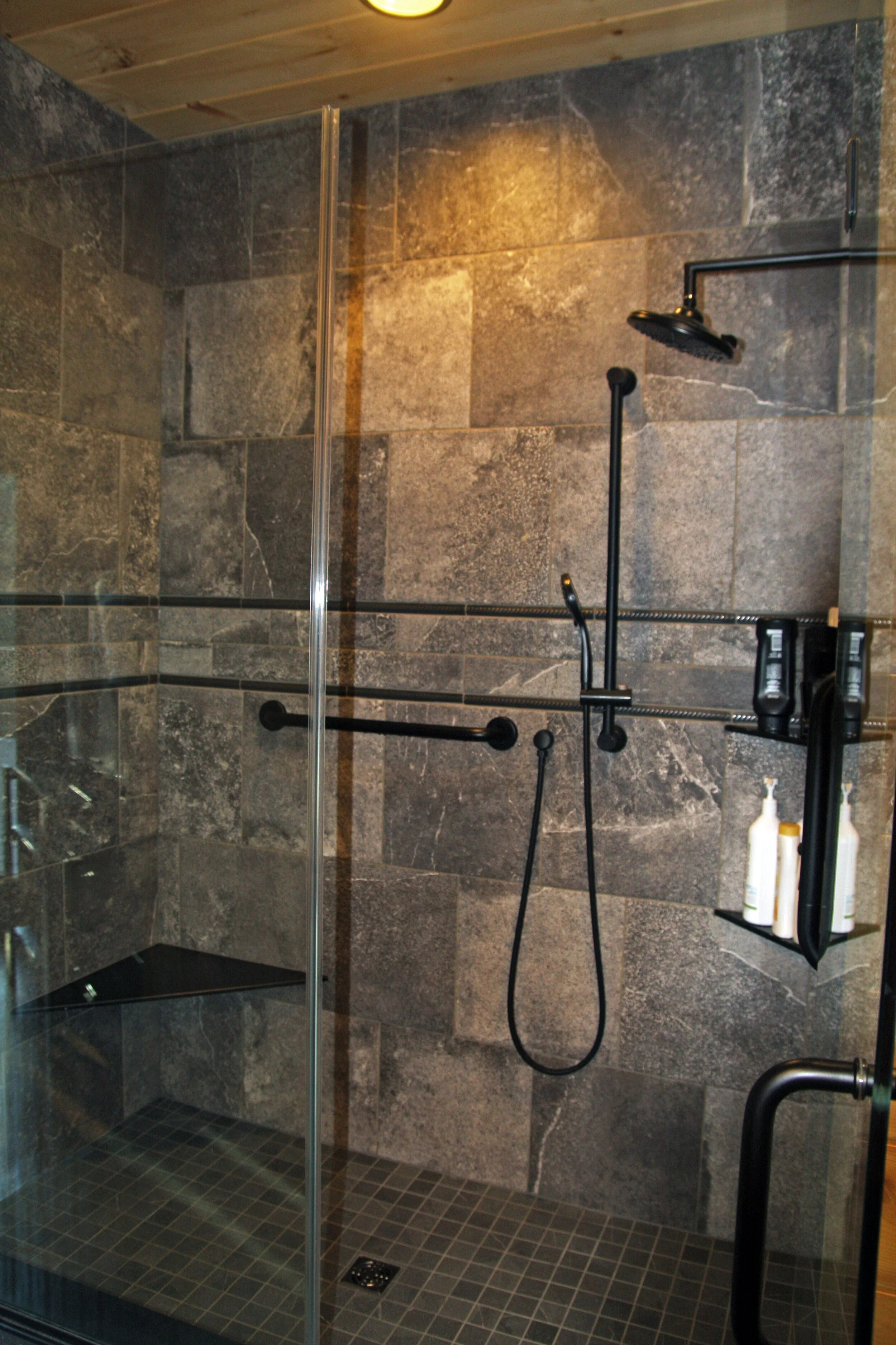 Bathroom1.jpg