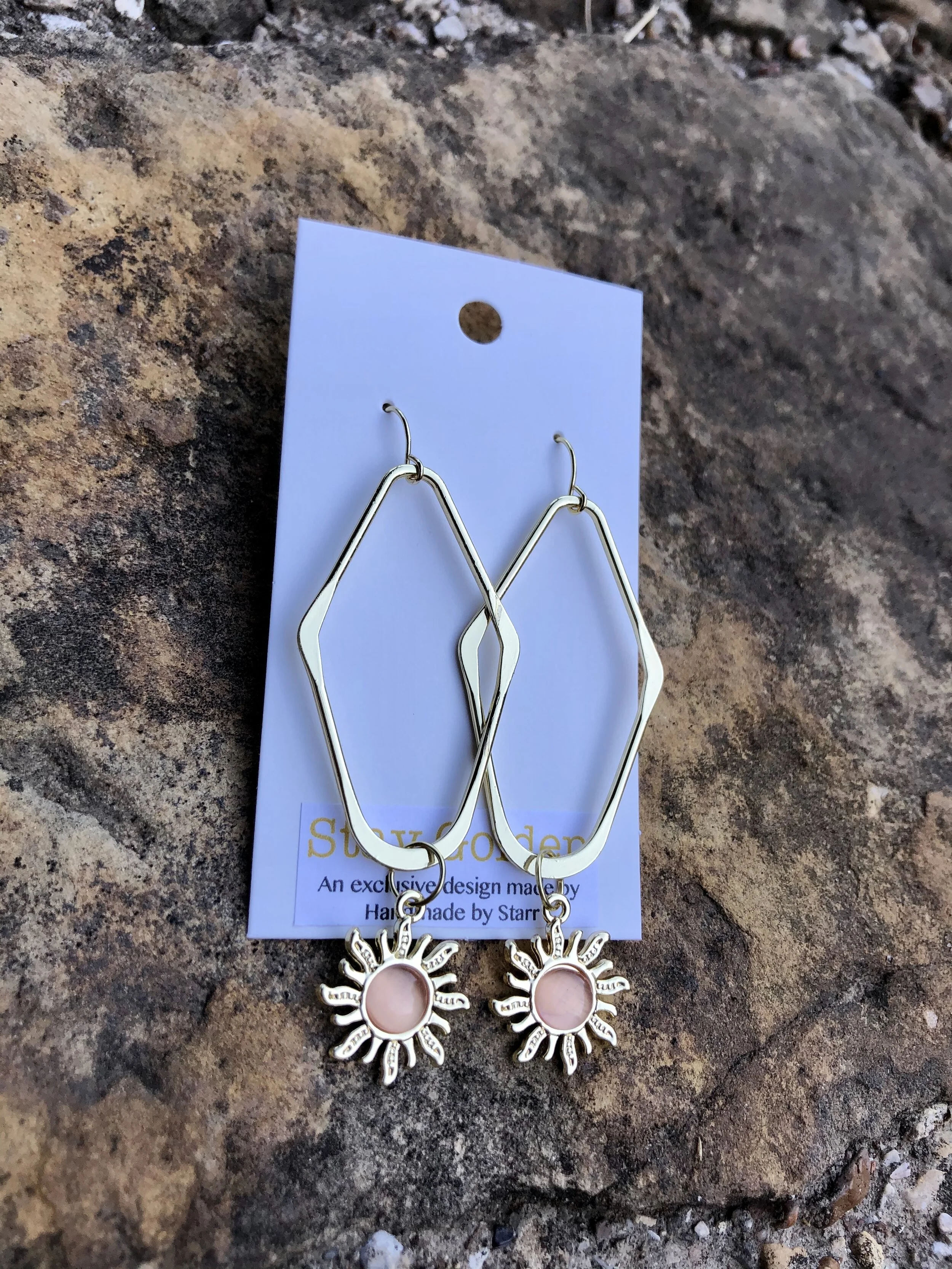 4374EBF9-DB32-498F-A5B9-AA2821AC6563