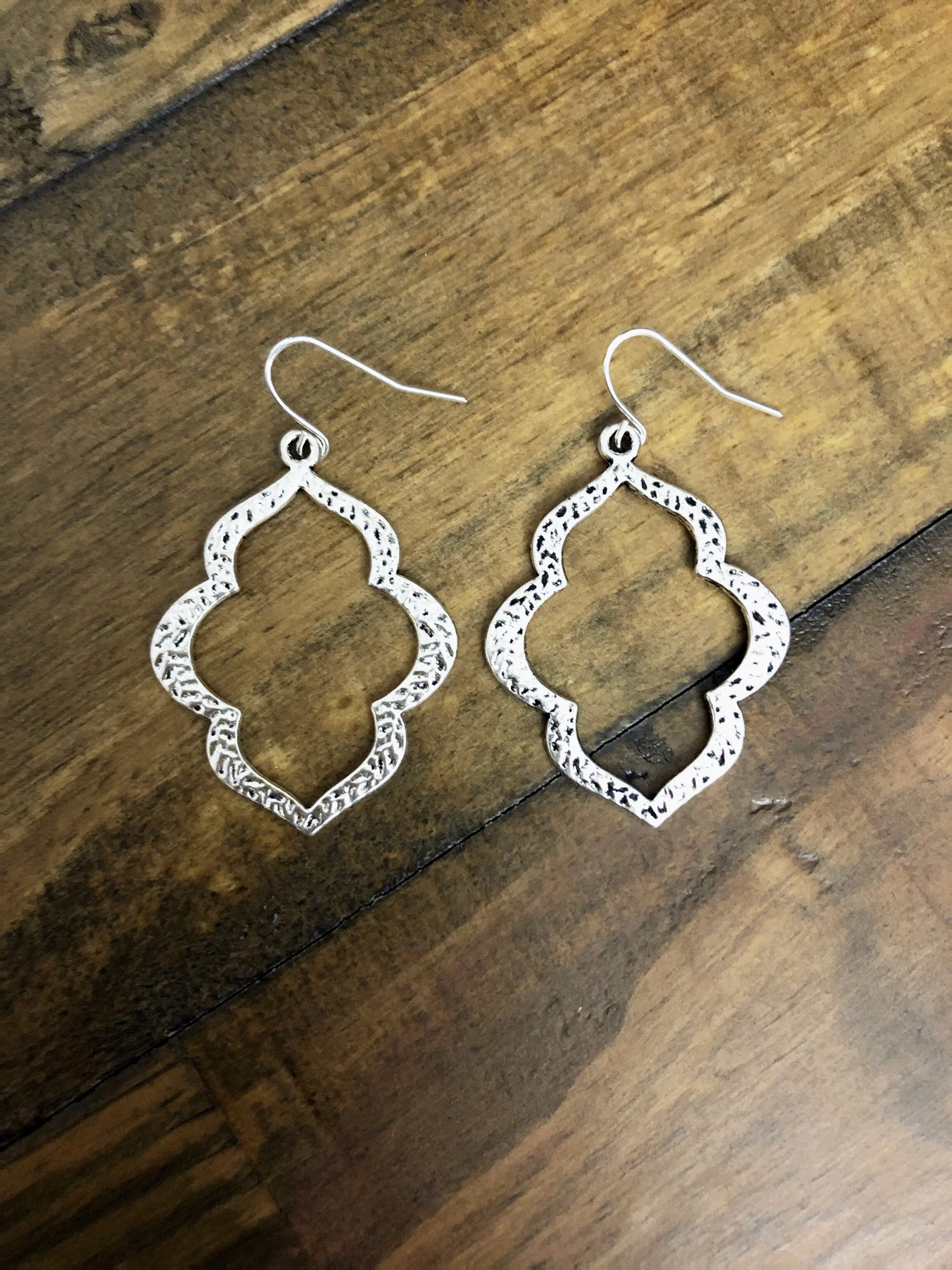 EF021639-D8AE-484E-86C6-04E561CE1990