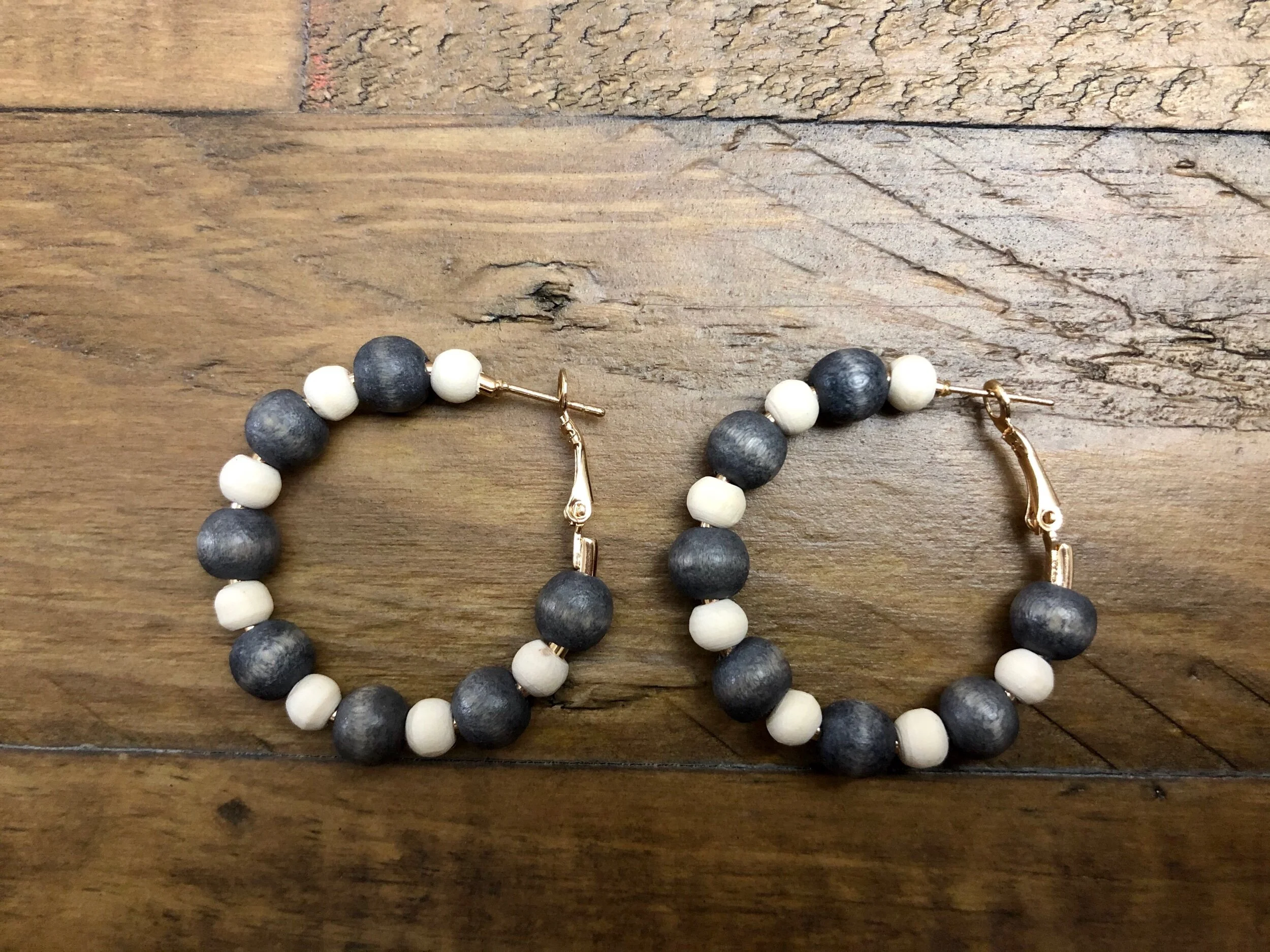 7C5EC69B-5A40-45D0-B4C7-B79C4E4CD28A