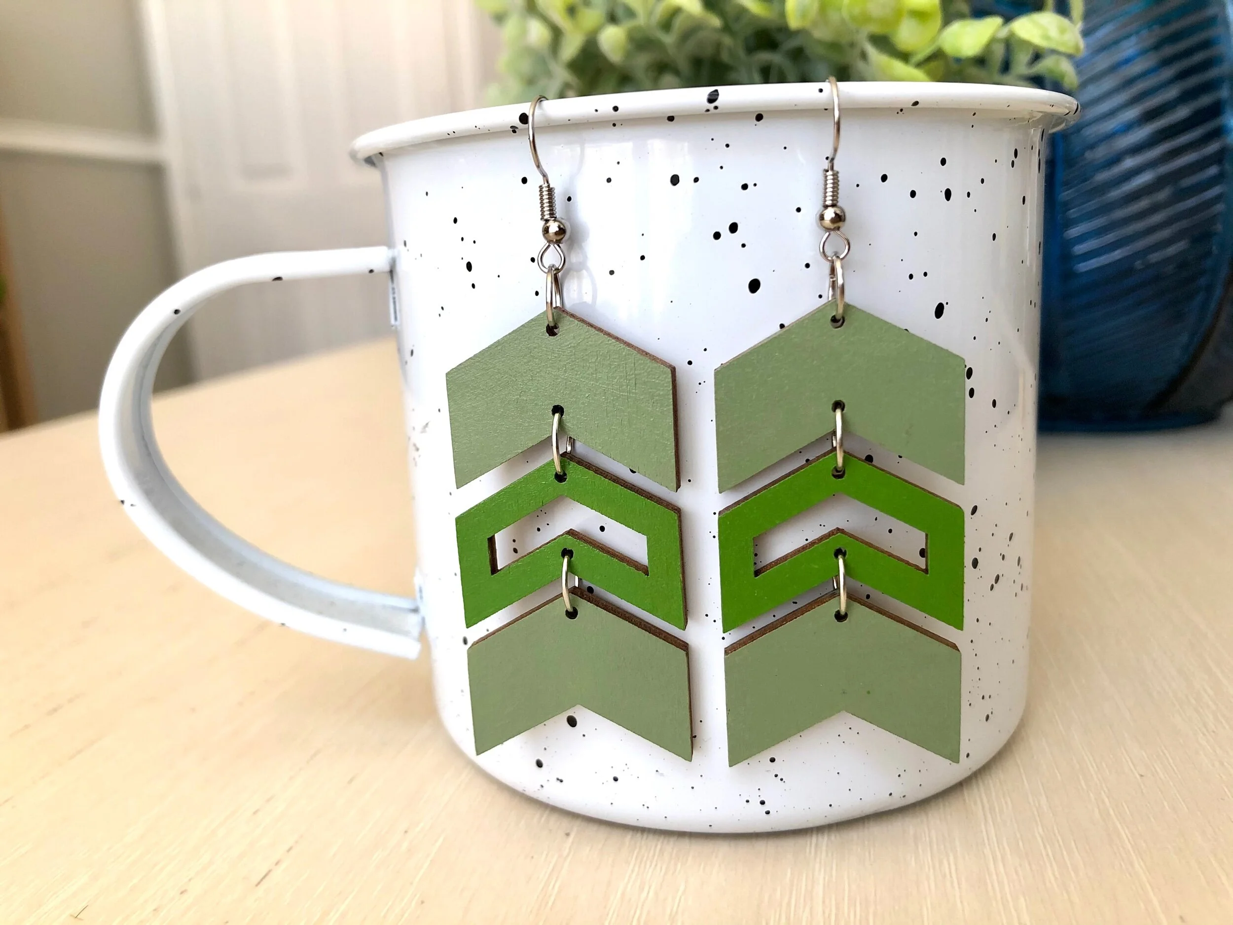 F8046A32-6B22-4BA2-BD05-2CD0D7BBF65C