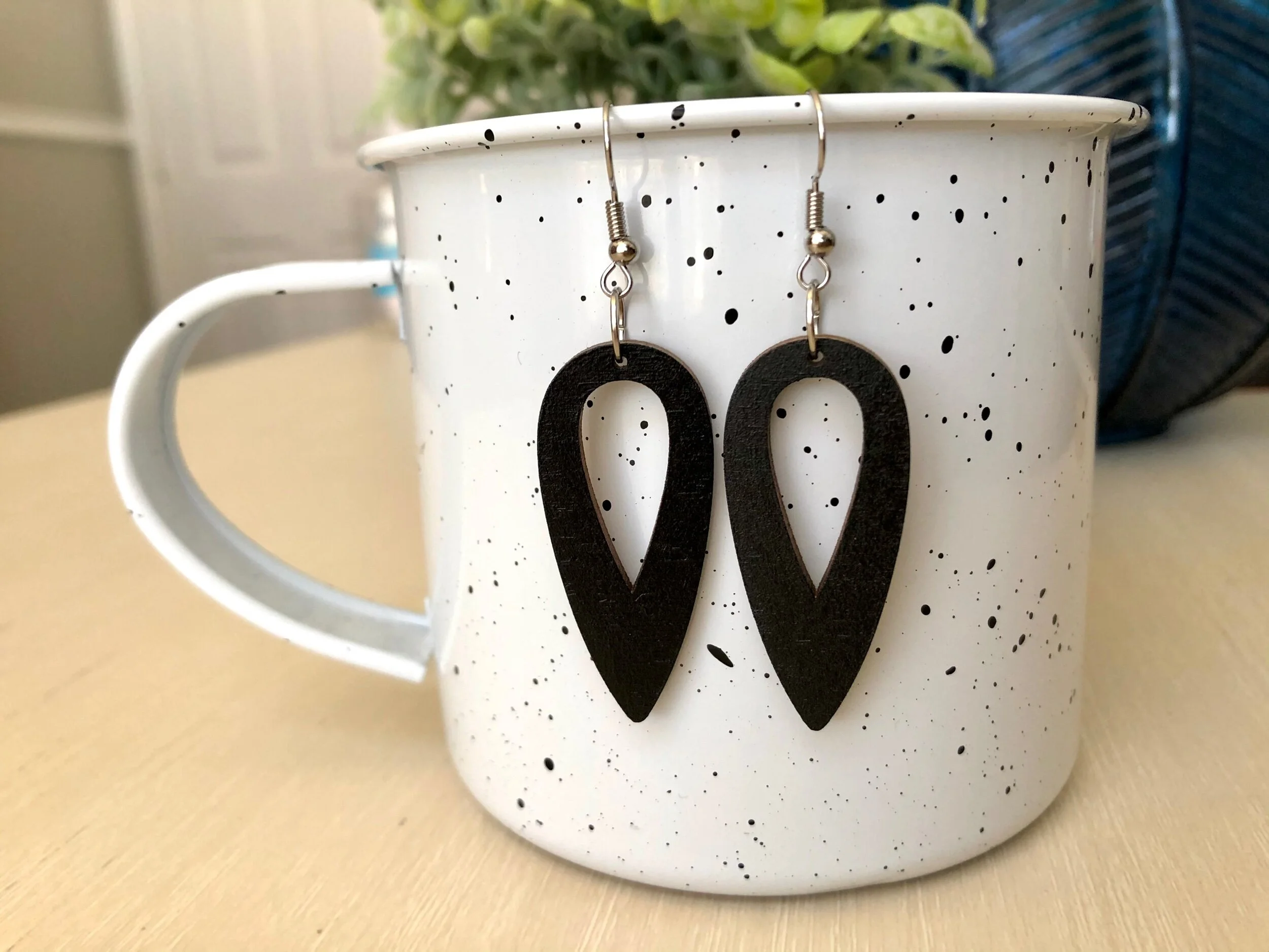 9A930C04-CD82-49E3-9FF4-A554E998B7E9