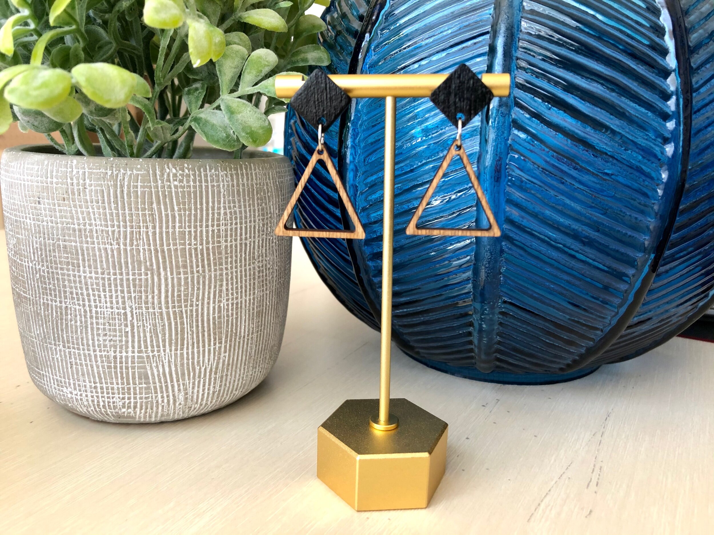 7FD7F0BE-8259-42B4-8B5F-4A483D6155CD