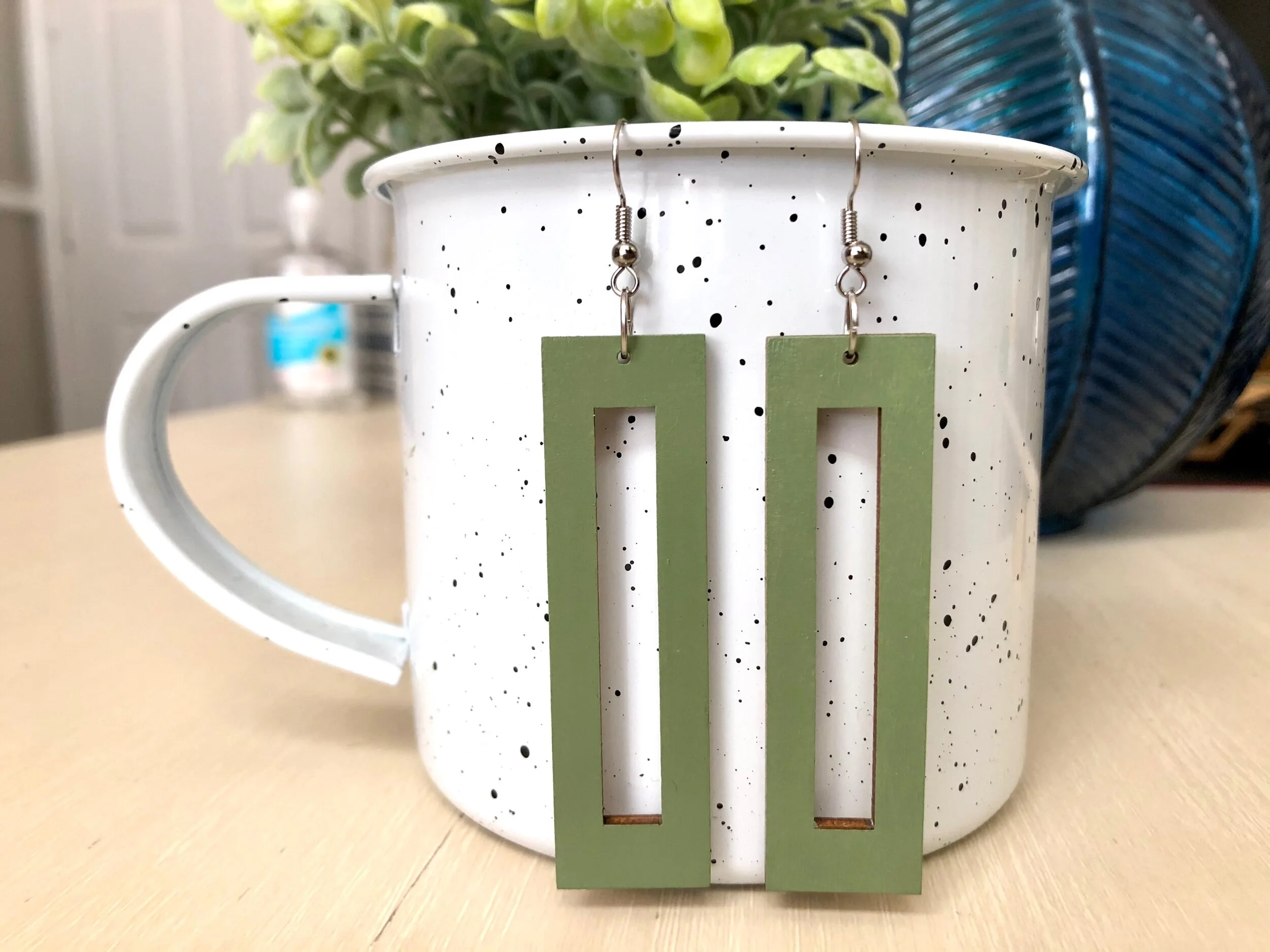 1F3BA507-ED3A-48E9-A732-23C614BFBE9C