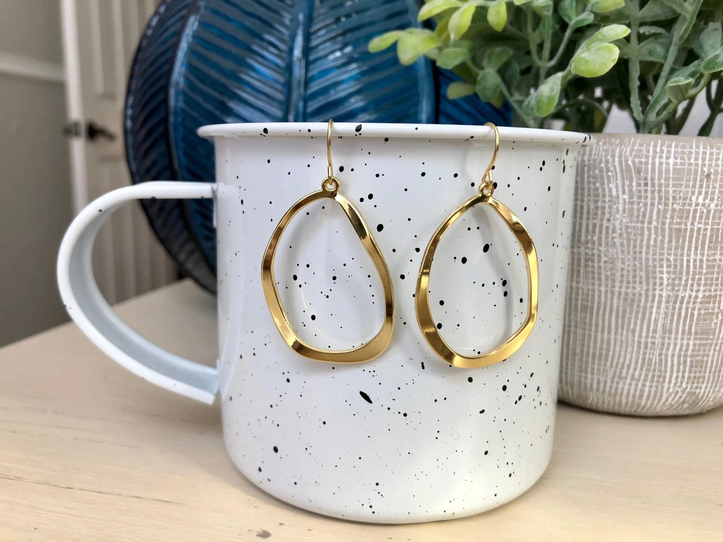 F5F76919-A5FD-423C-9421-191C1BE4B9BB