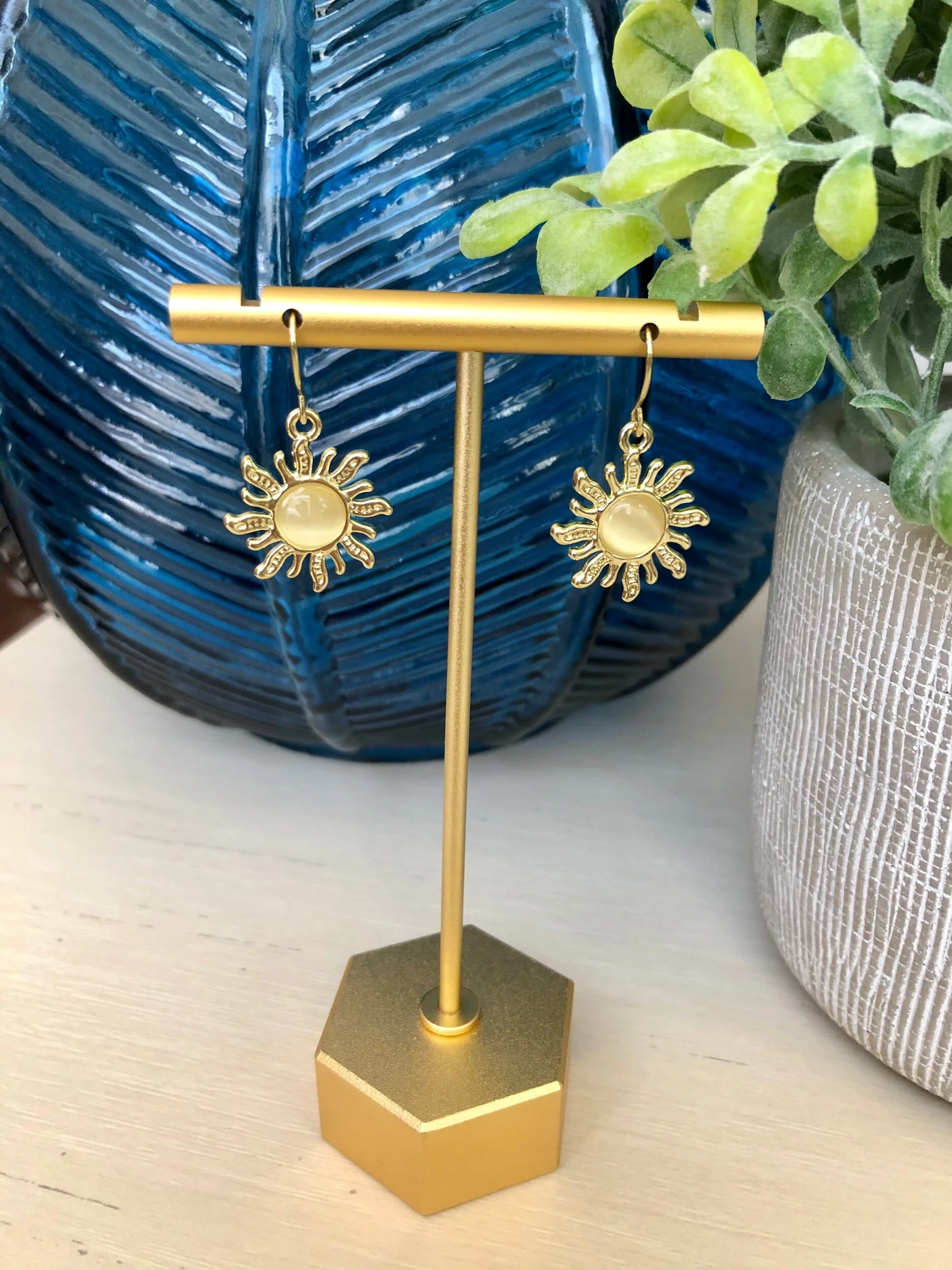 DBE50702-A04C-4E28-B12D-BE6E00E27397