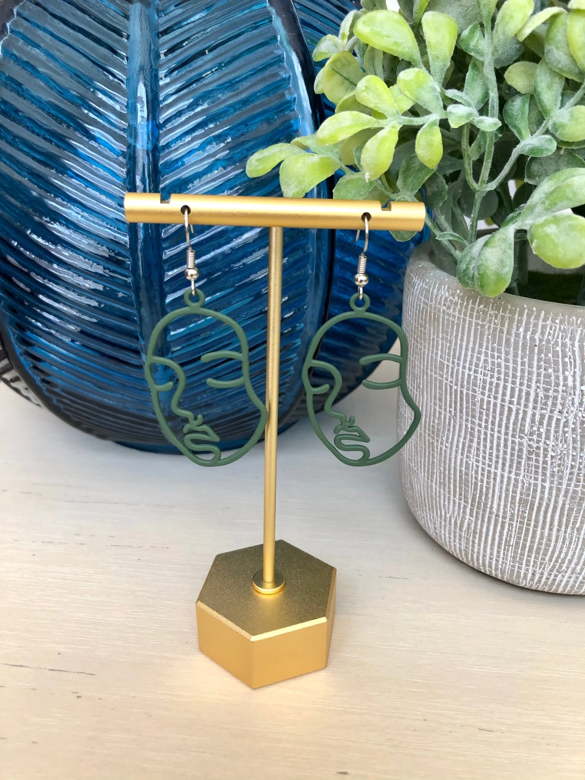 7FACB540-ABF9-44CF-85A9-88F8B2CFEDCA