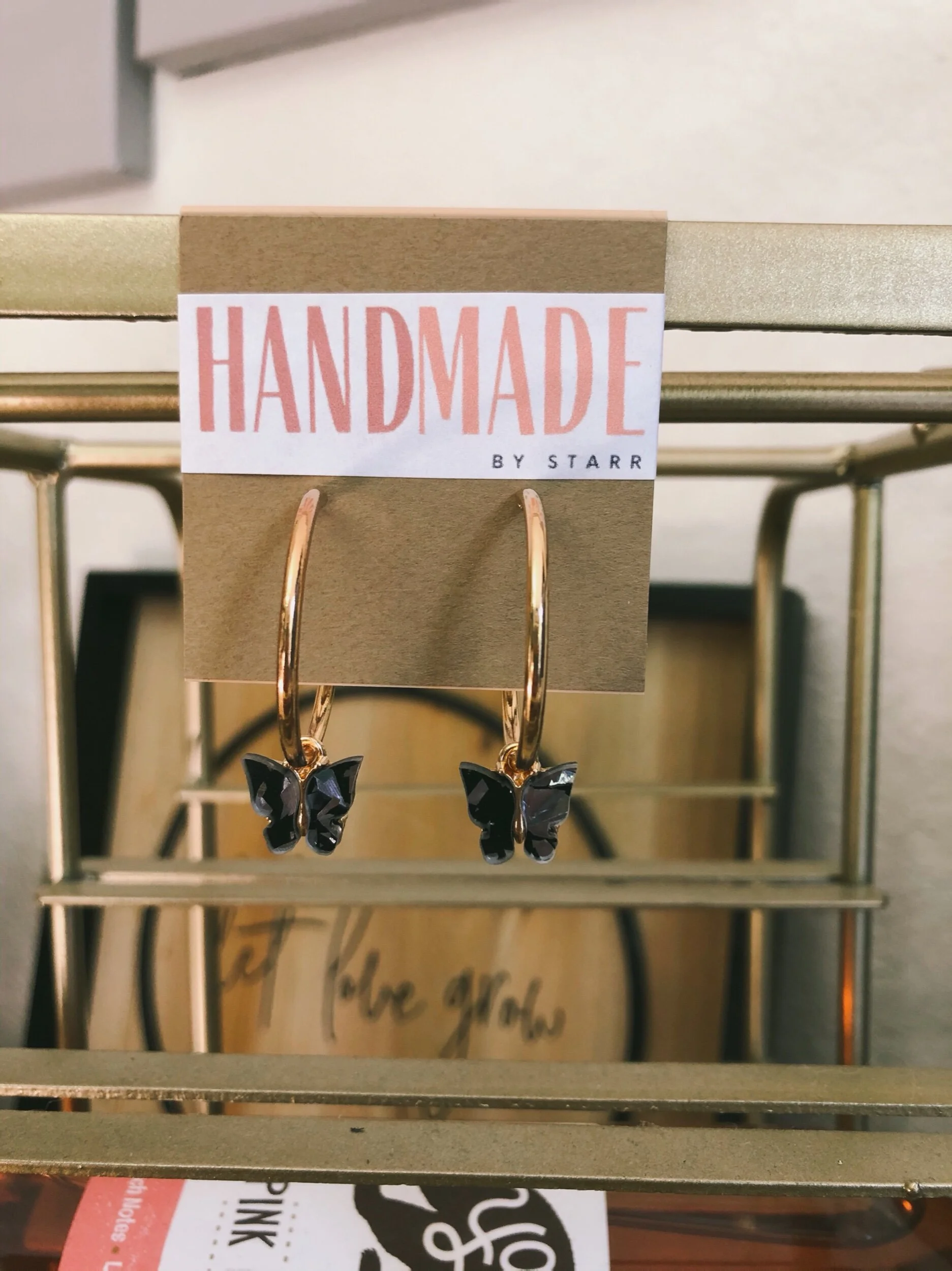 C5A6ED36-3C4E-4327-A3BB-86DAE108A0BD