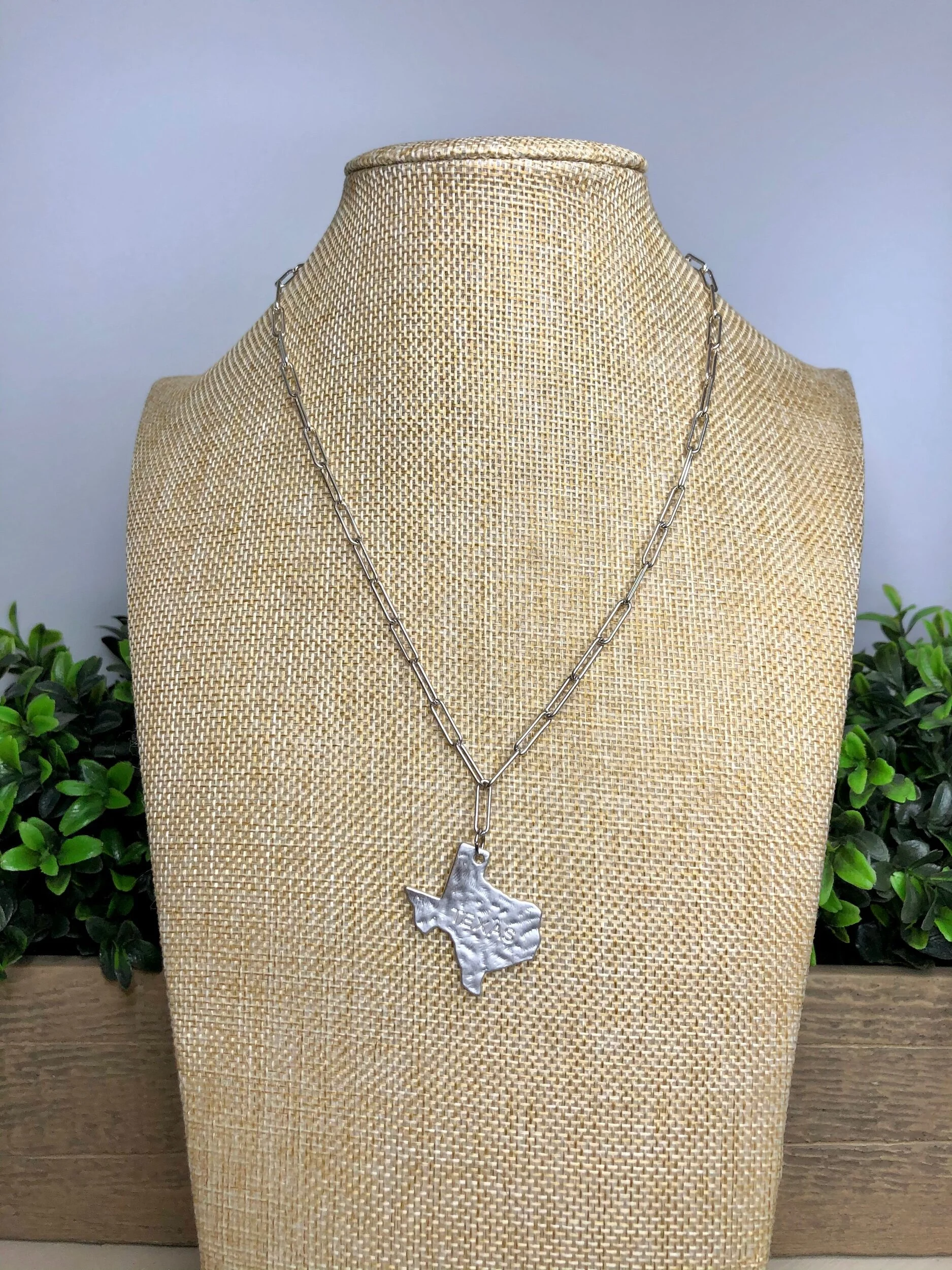 EEE41FC4-E5A7-4A8C-B042-7E42D908C9E6