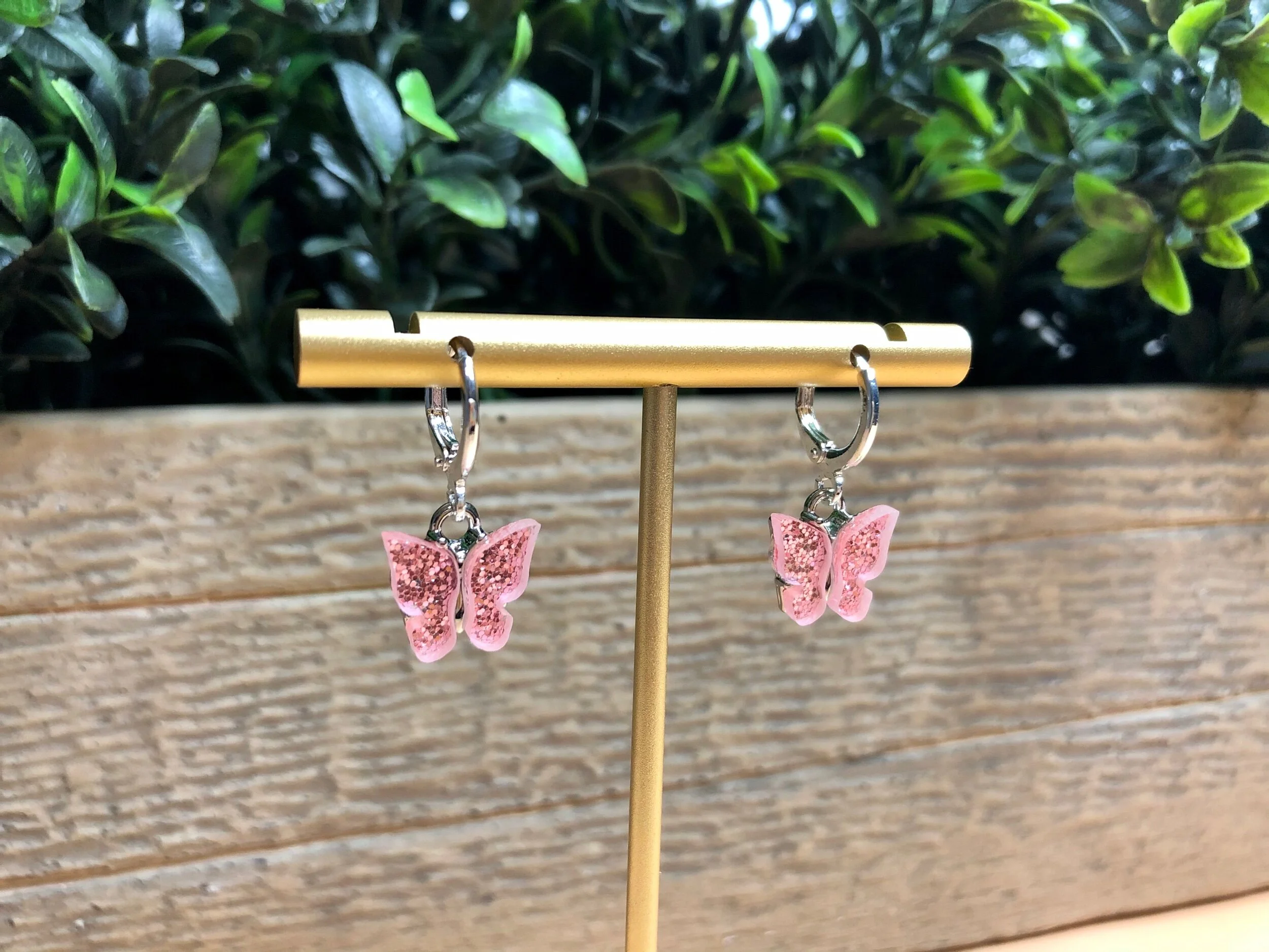 5B6BC731-3208-4984-8D1E-EB15AA3FFF76