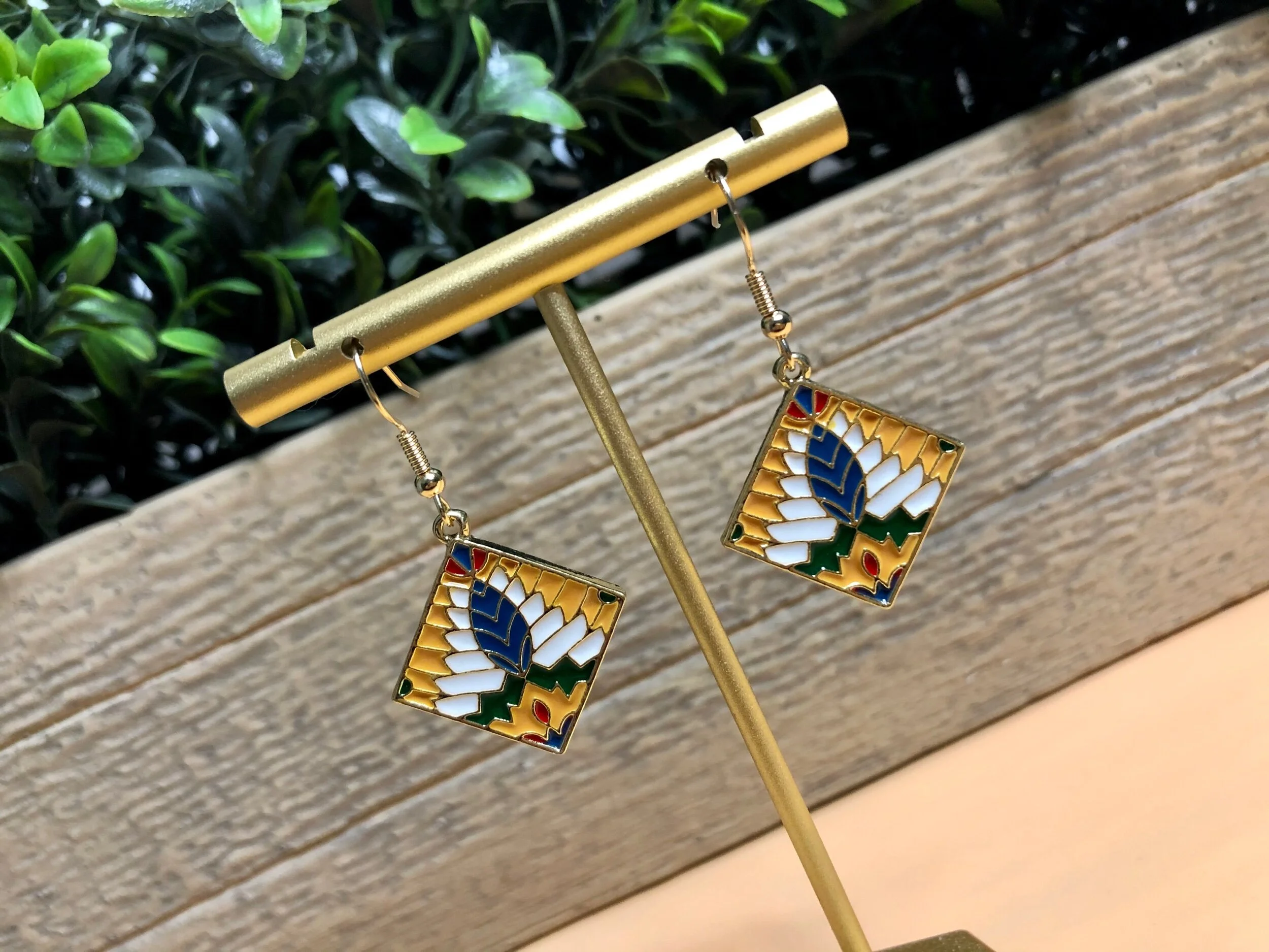 572BDB04-5EBE-41CC-9C3A-849237FCFAA4