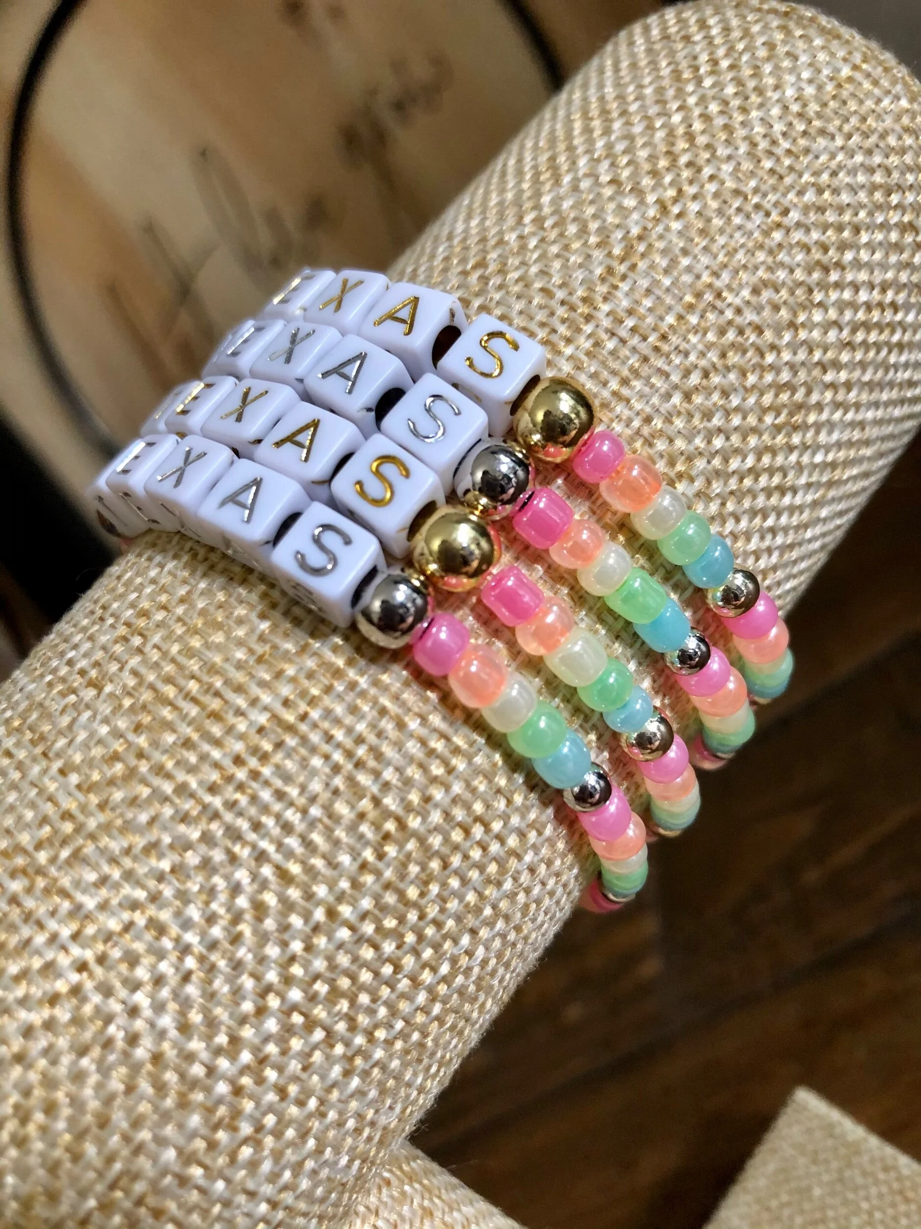 6D835A5C-95A0-49E0-A893-1BFC5B2D2DBD