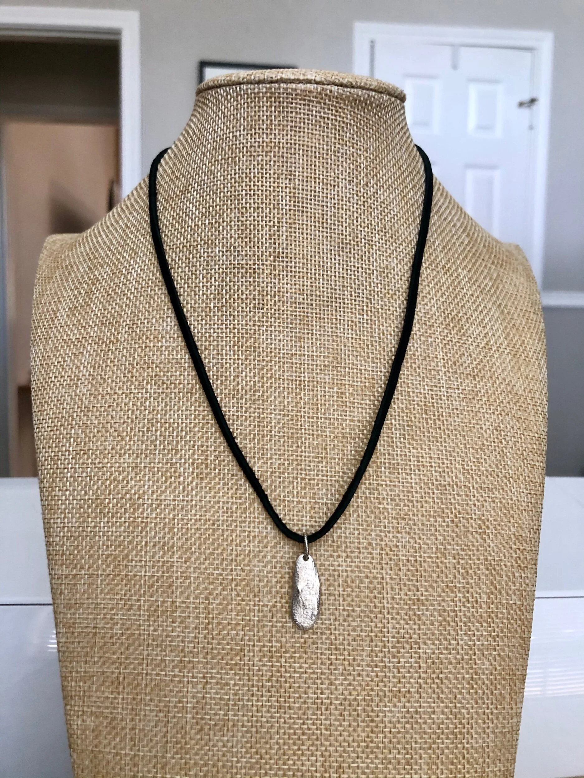 D6EE110B-3C60-4BCE-B98B-E23A10AA9E8E