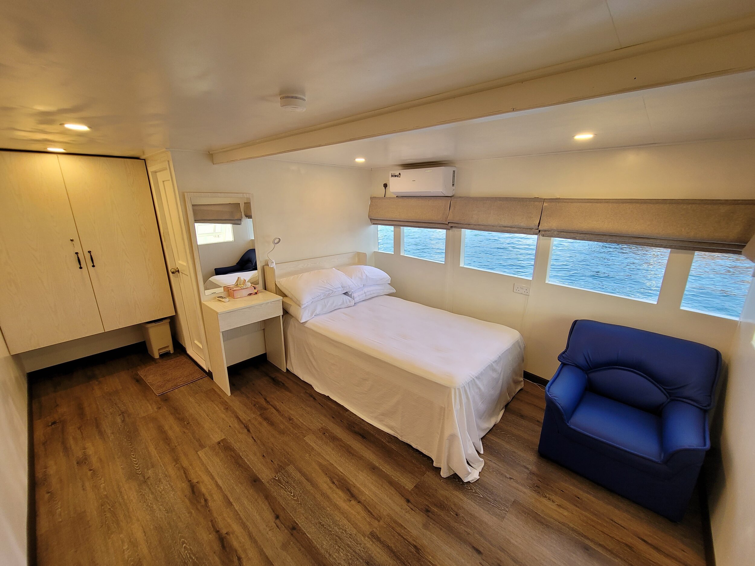 Dhinasha Upper Deck Cabin