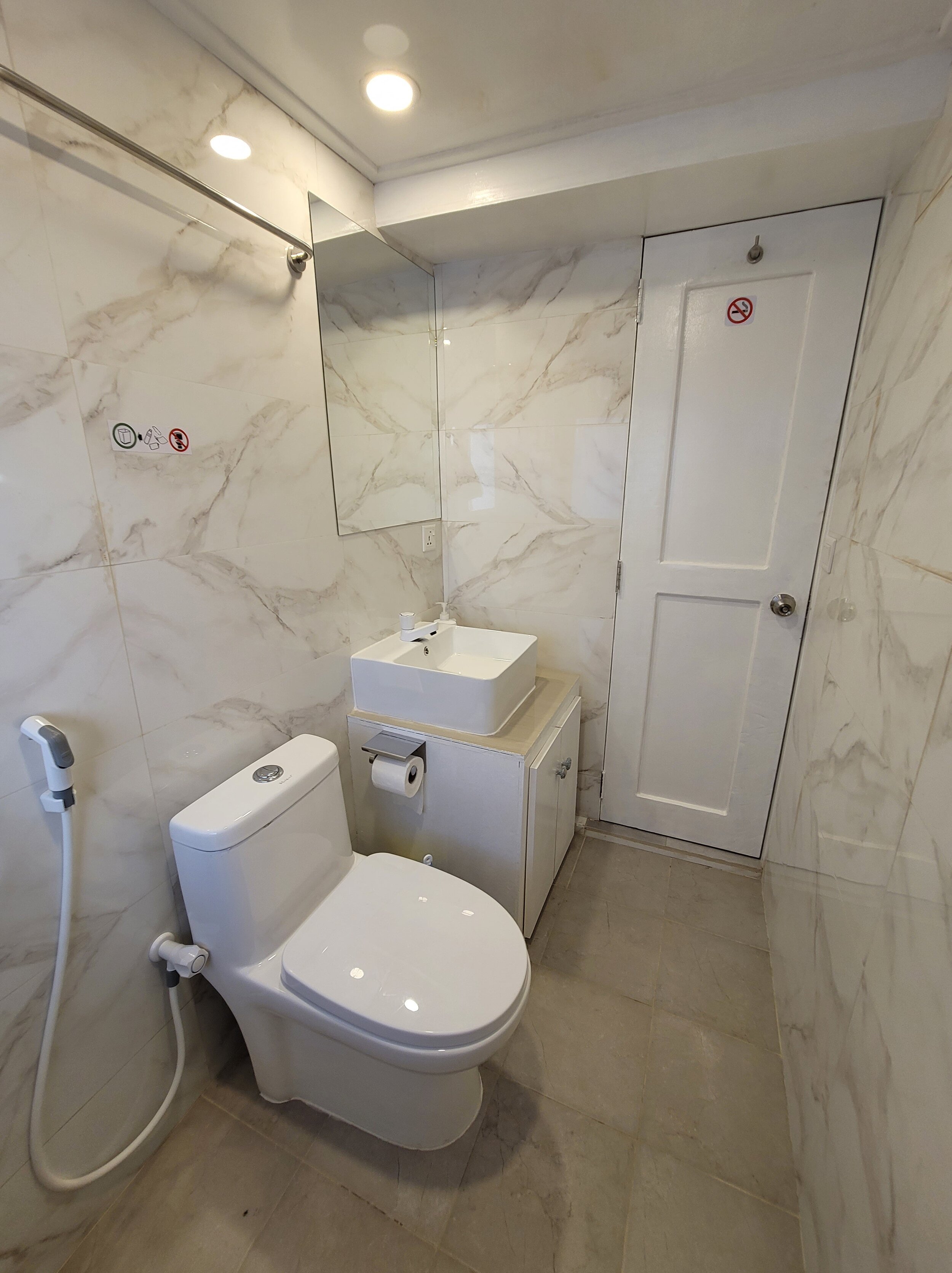 Dhinasha Upper Deck Cabin Bathroom
